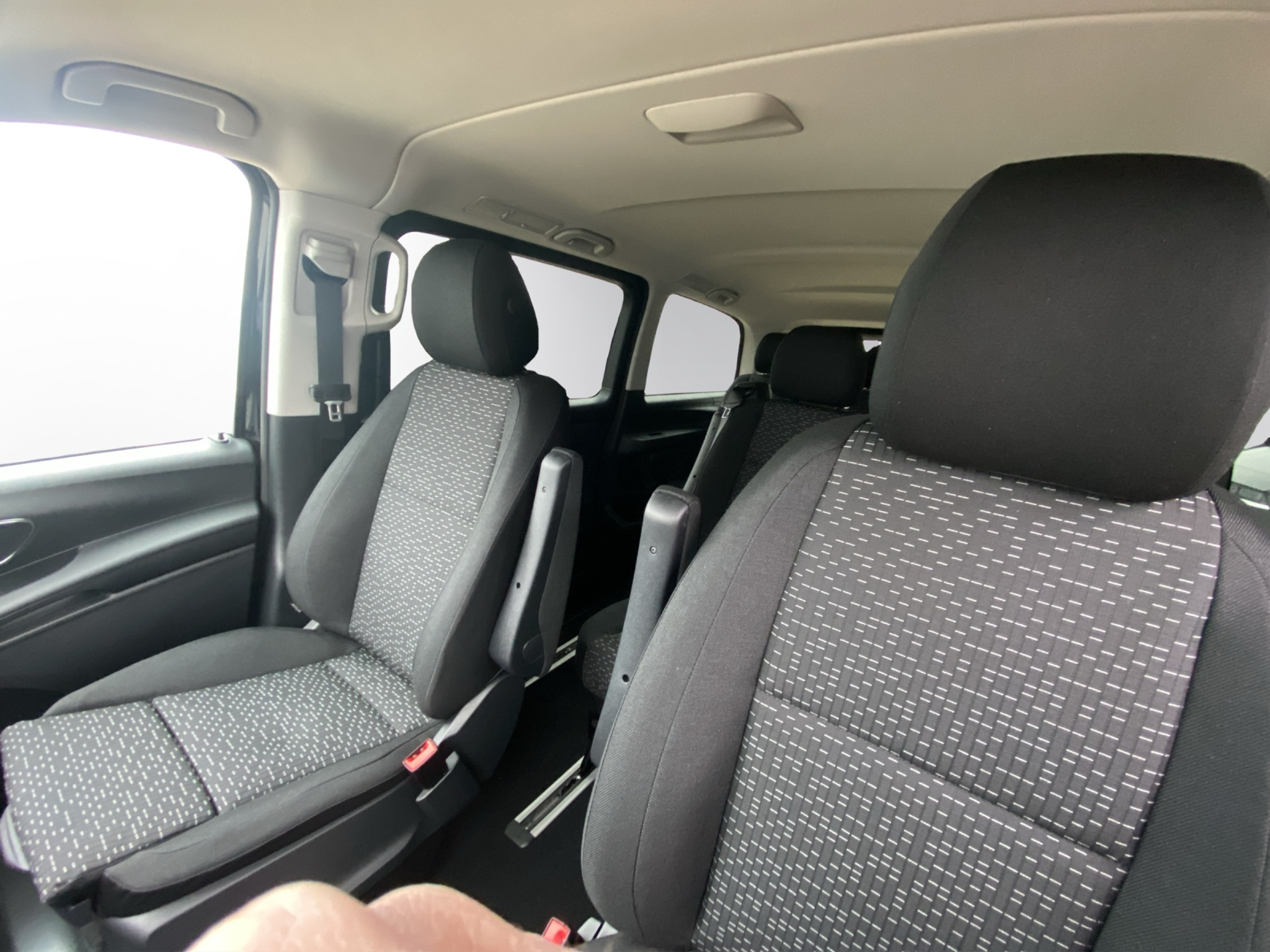 listing desktop thumbnail image 4