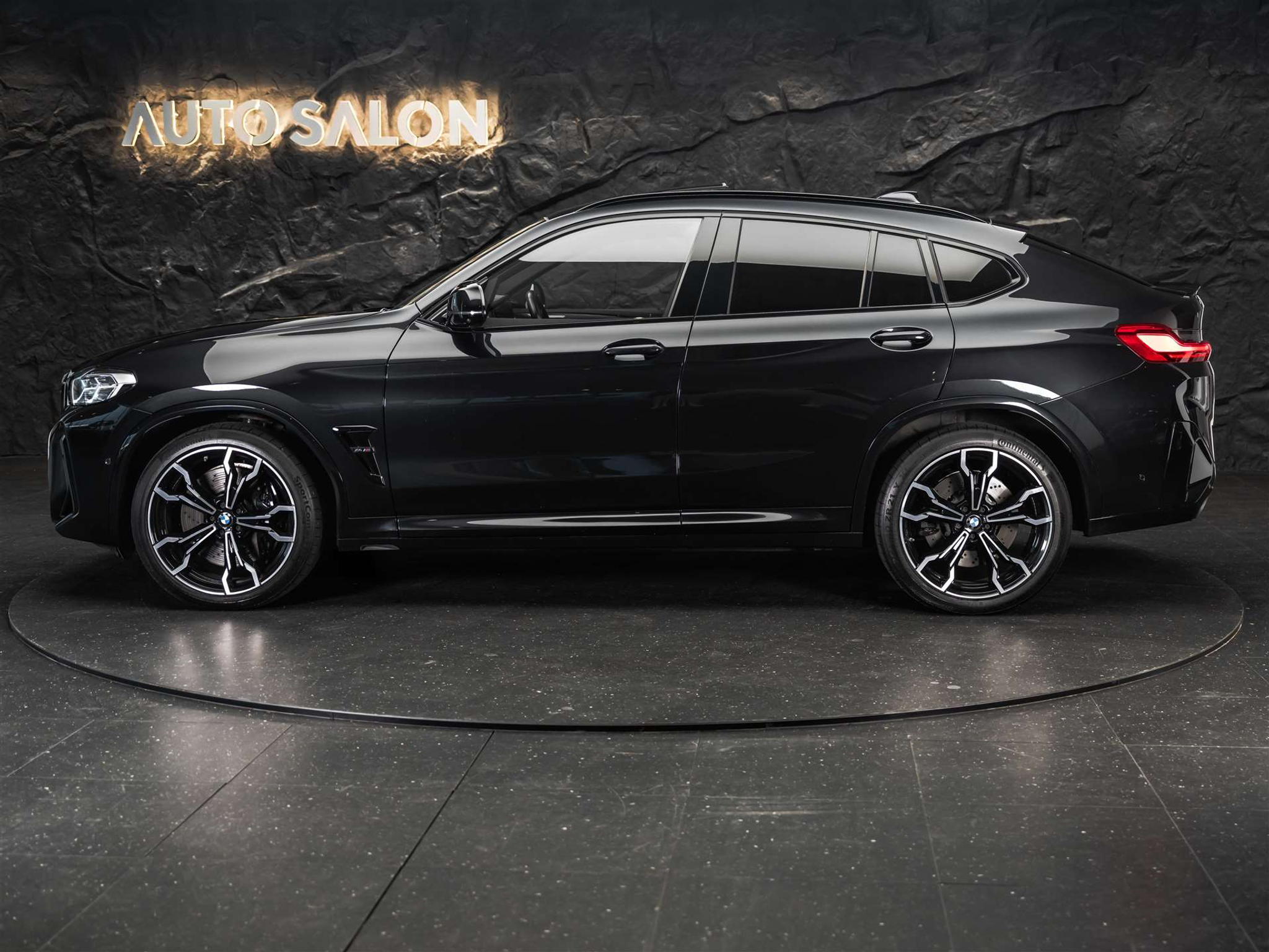 listing desktop thumbnail image 1