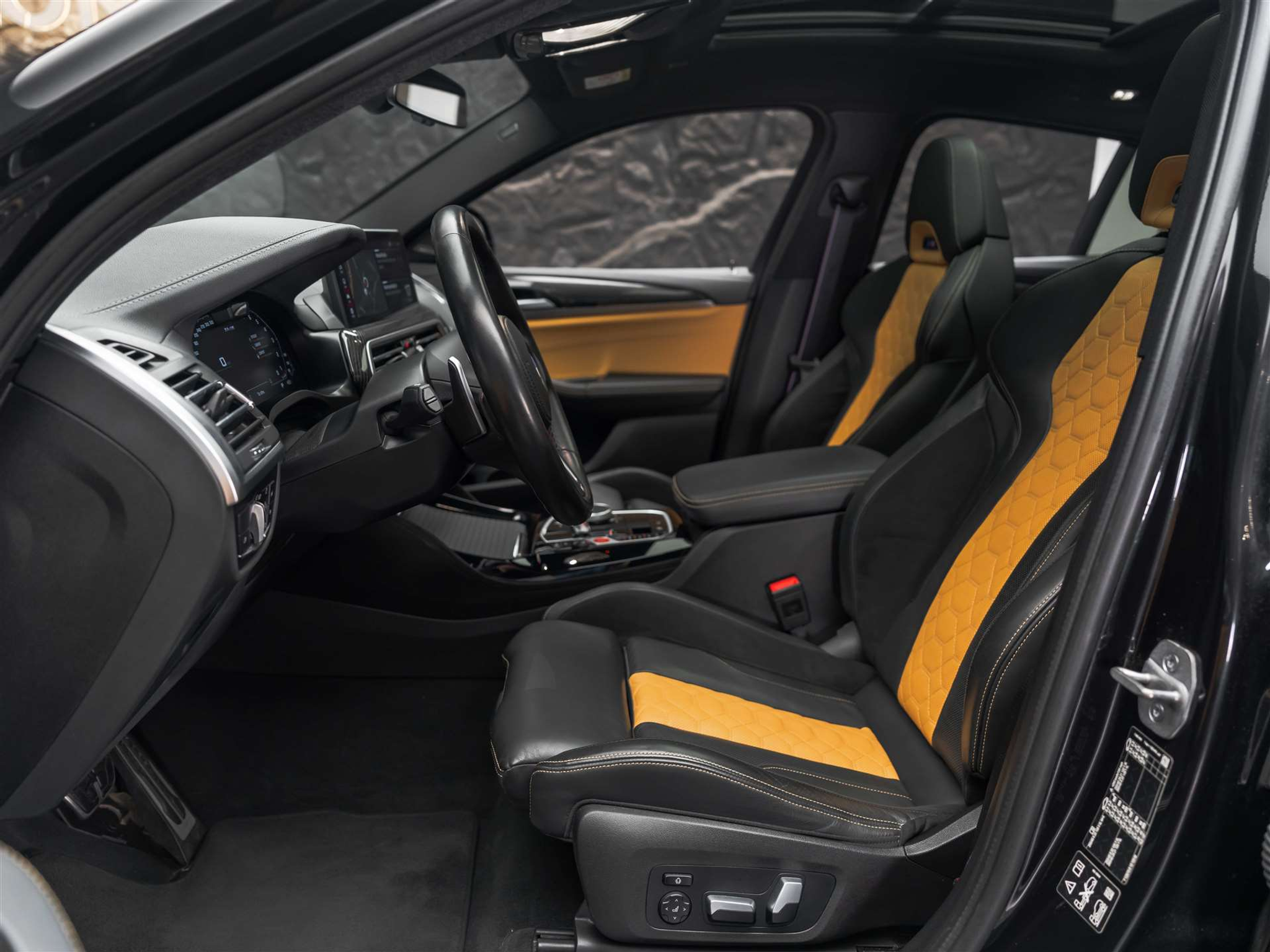 listing desktop thumbnail image 9