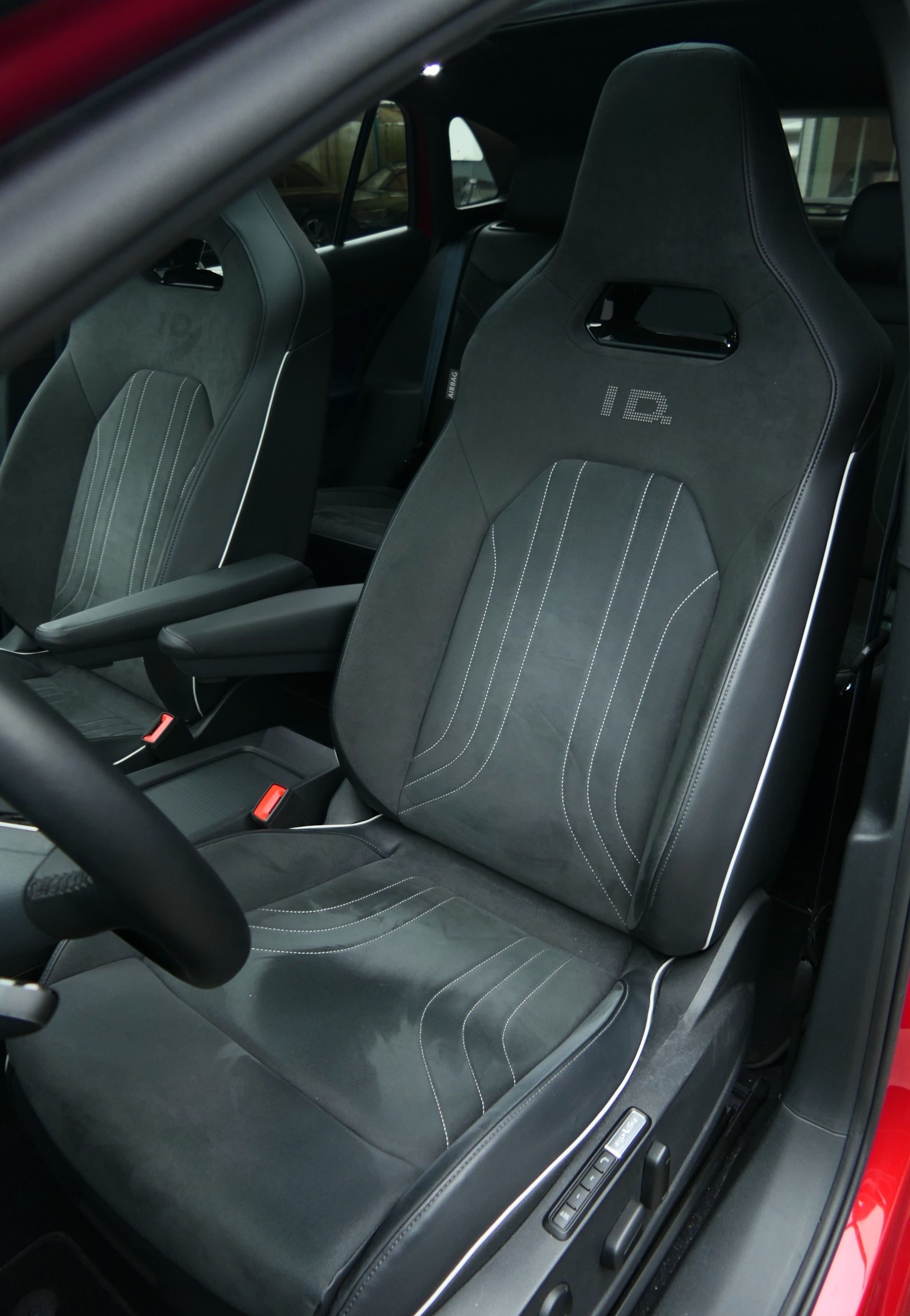 listing desktop thumbnail image 5