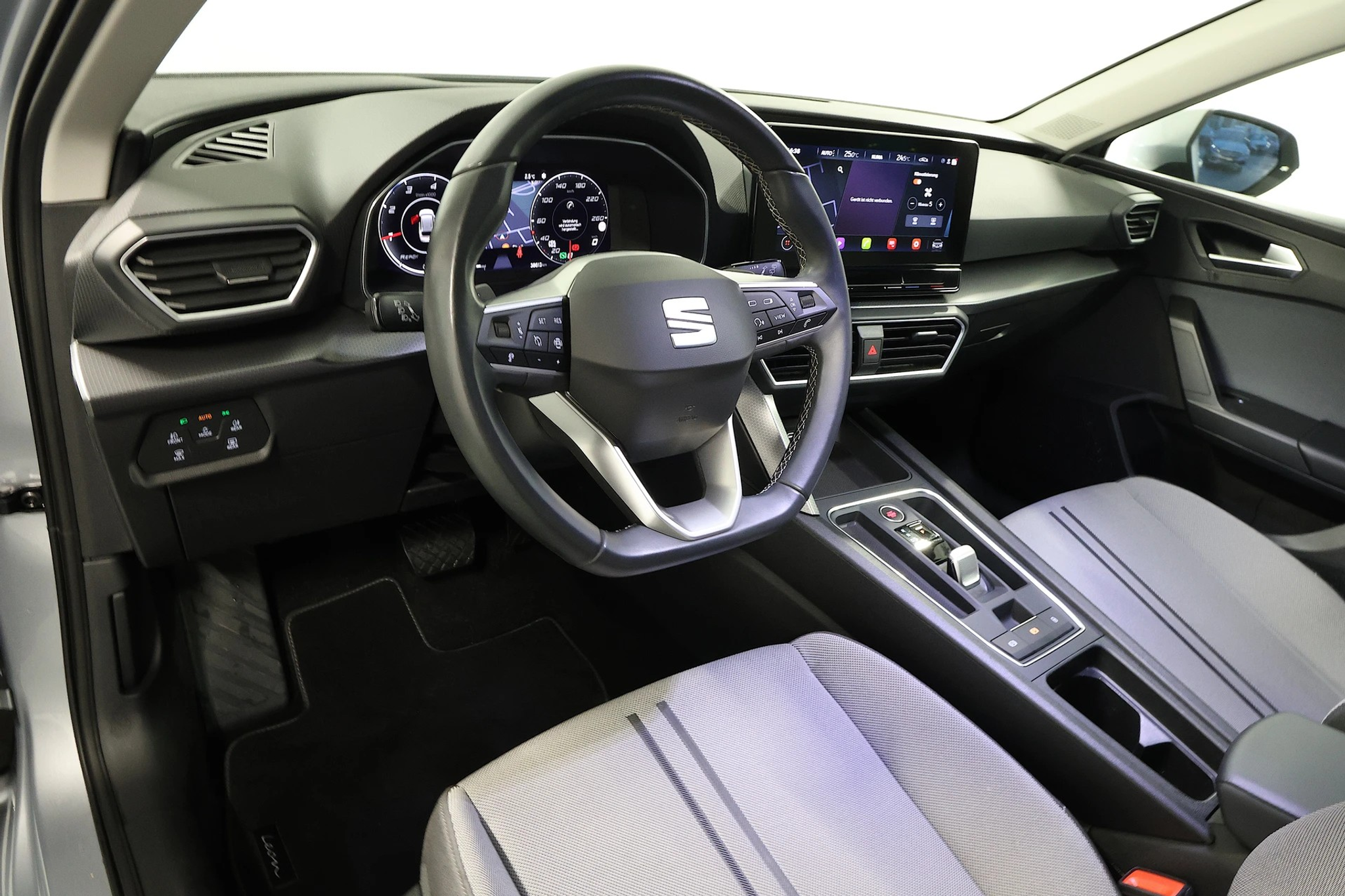 listing desktop thumbnail image 7