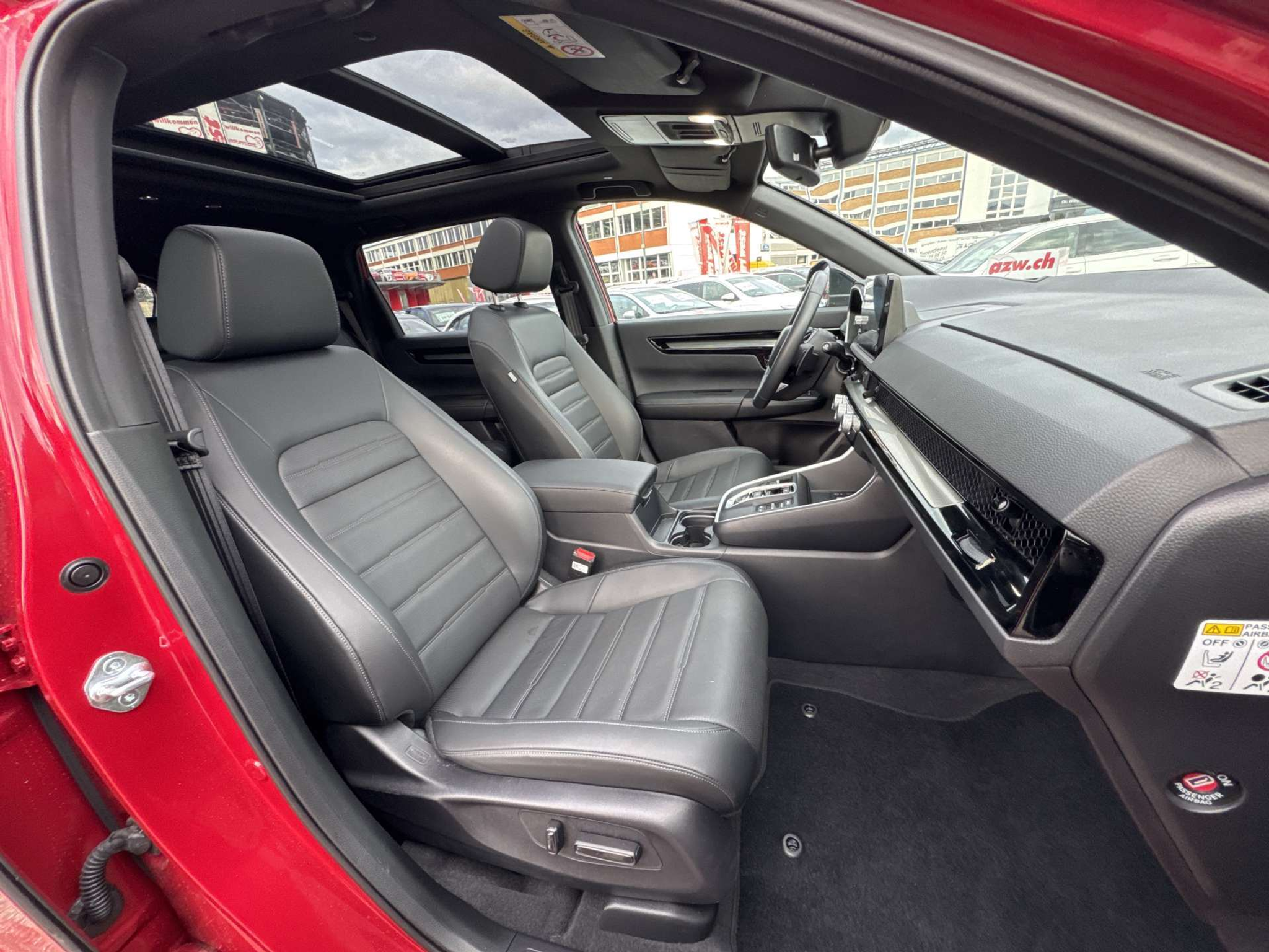 listing desktop thumbnail image 12