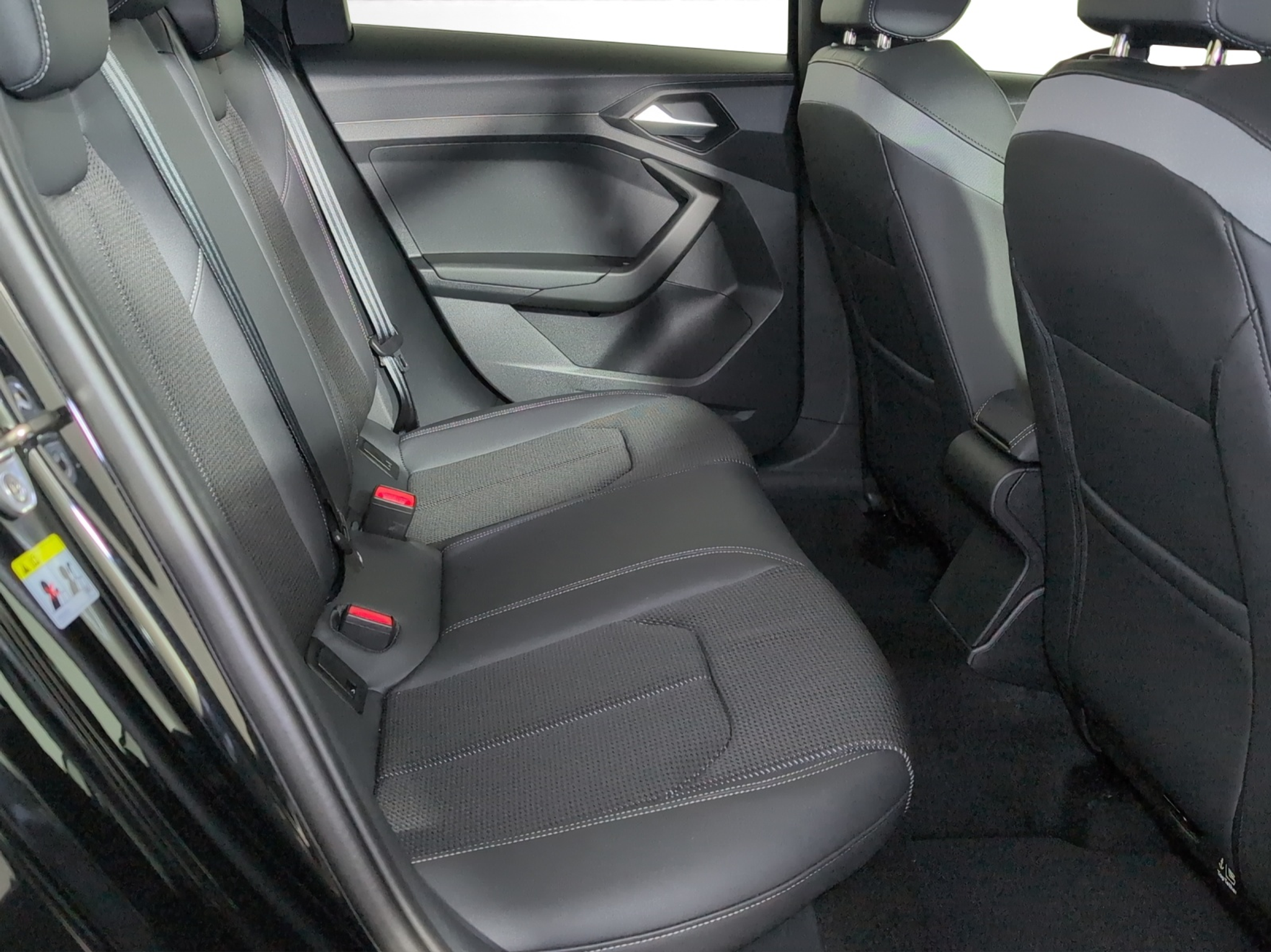 listing desktop thumbnail image 8