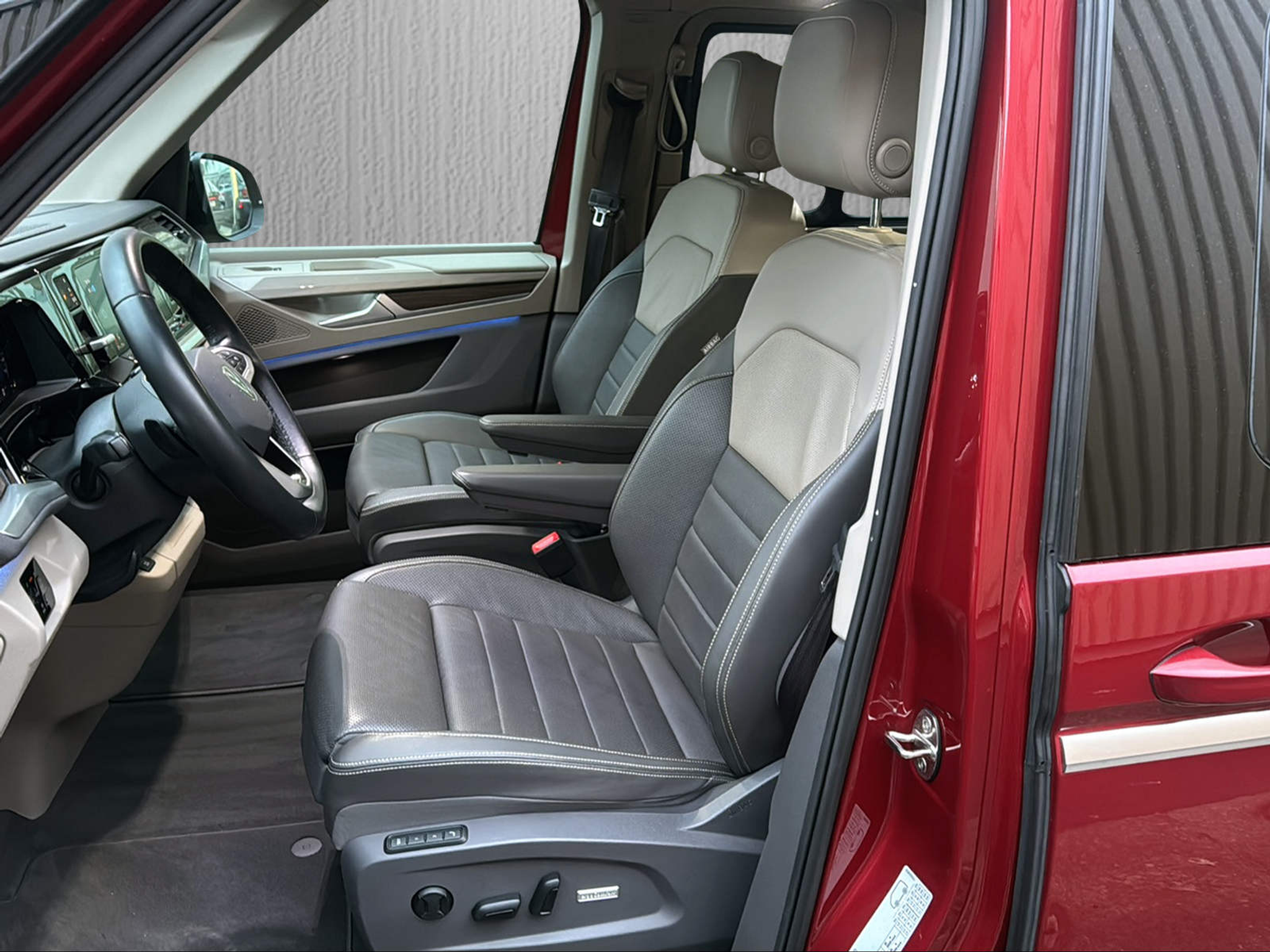 listing desktop thumbnail image 7