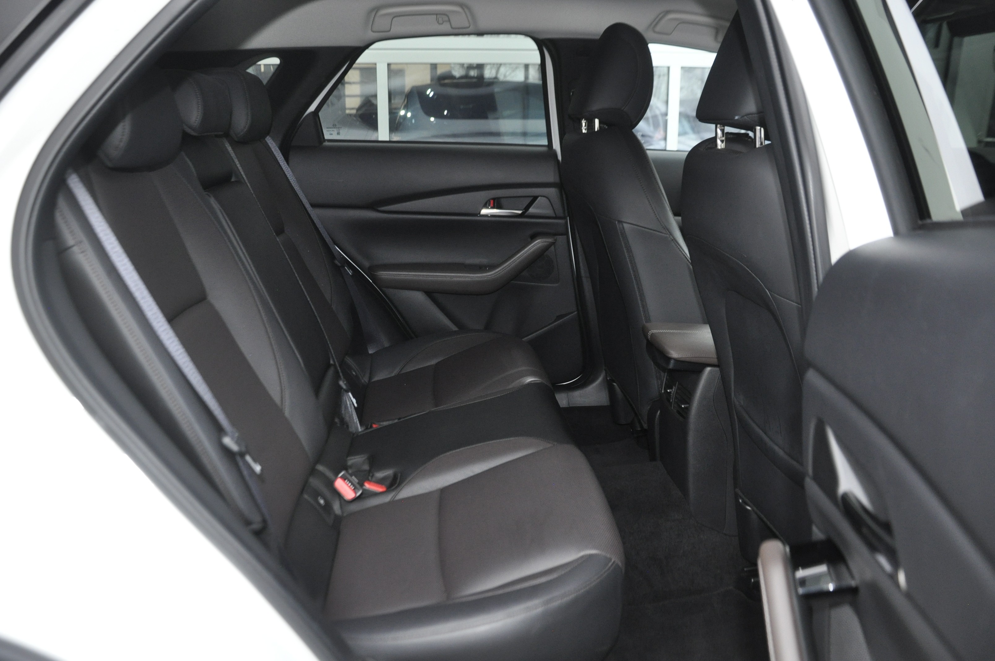 listing desktop thumbnail image 8