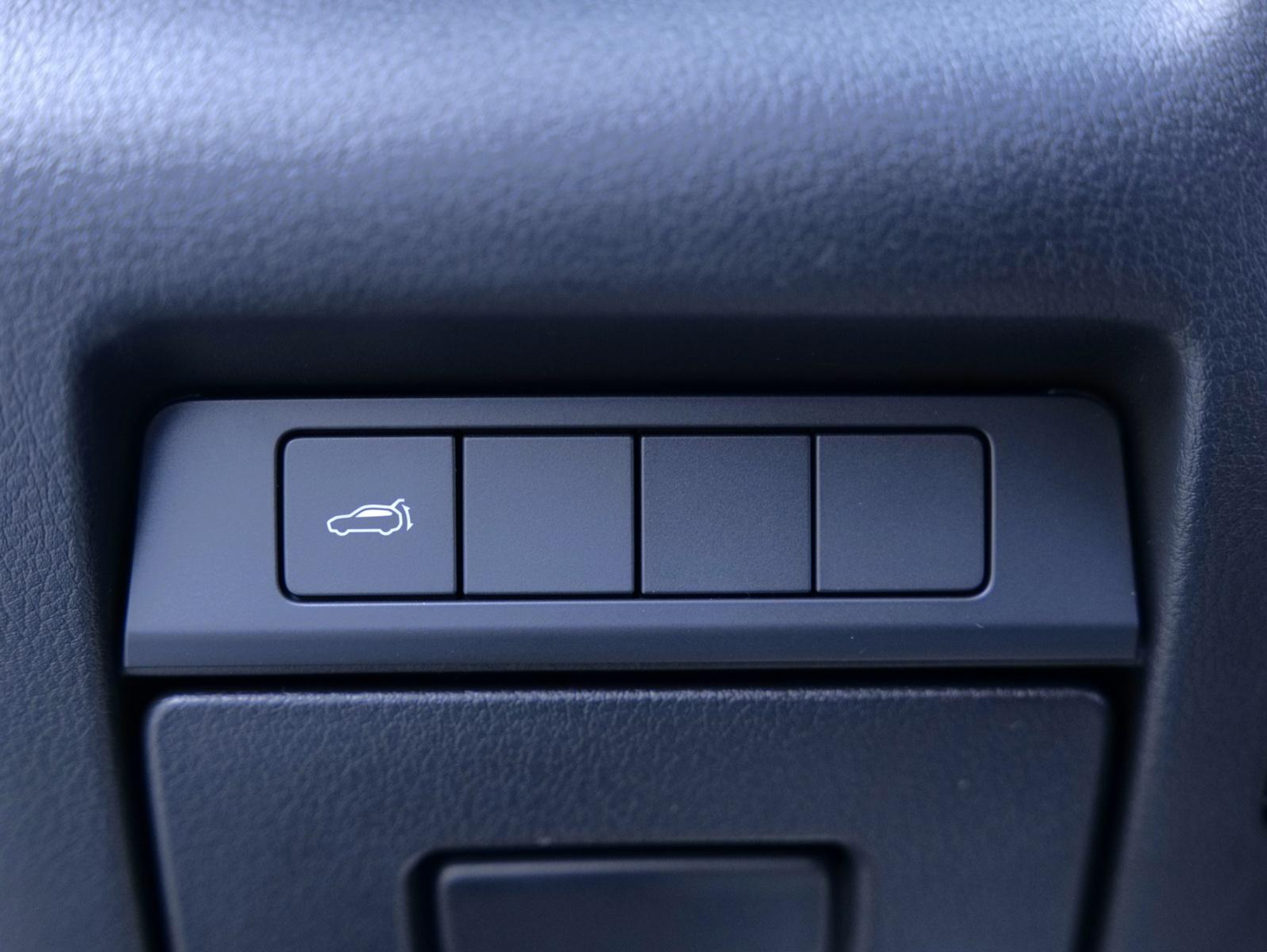 listing desktop thumbnail image 25