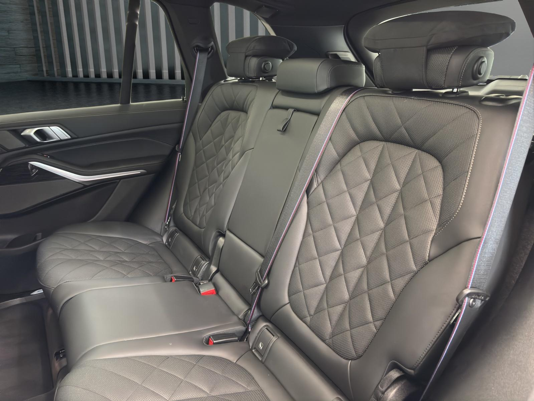 listing desktop thumbnail image 15