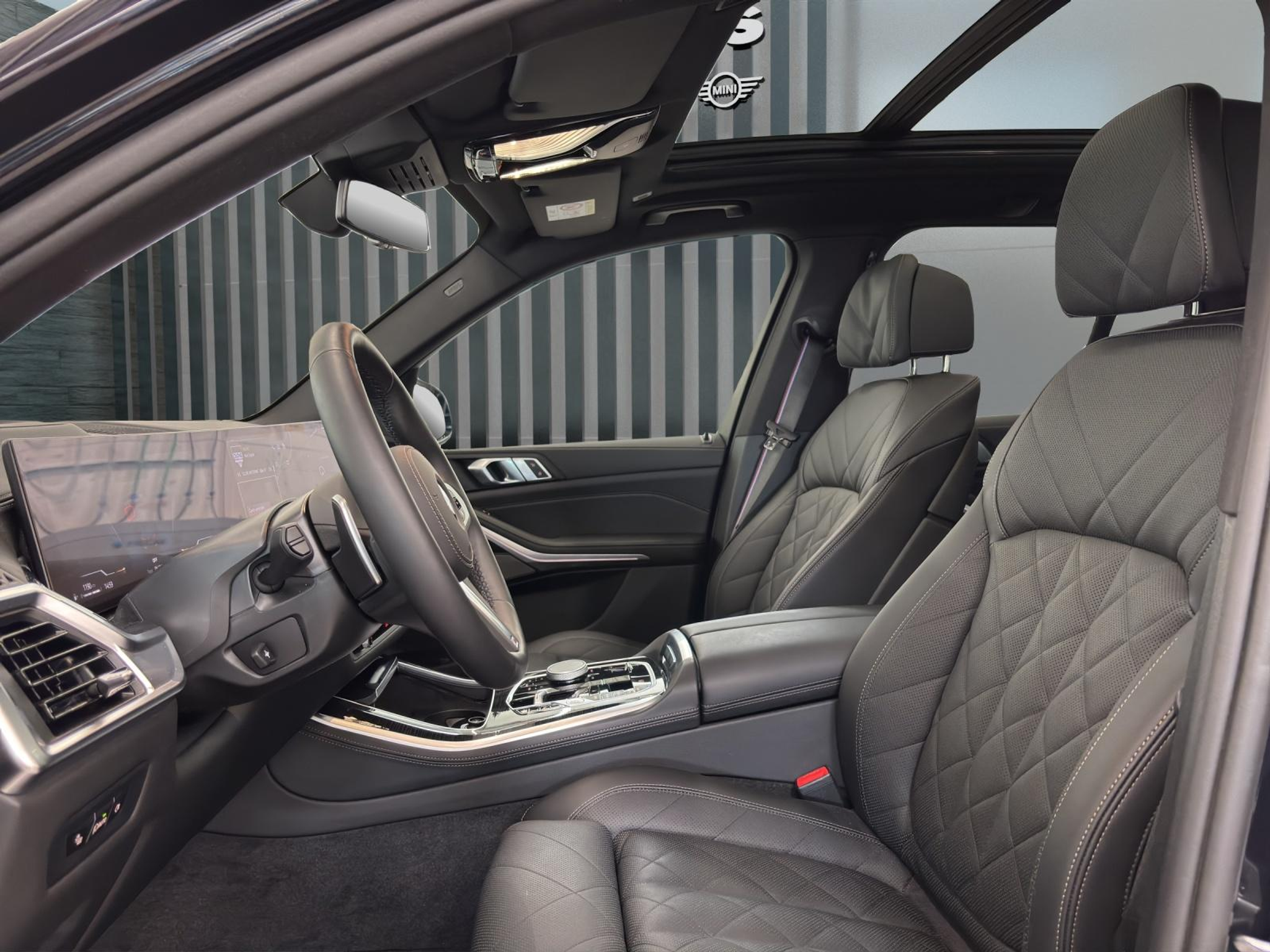 listing desktop thumbnail image 13