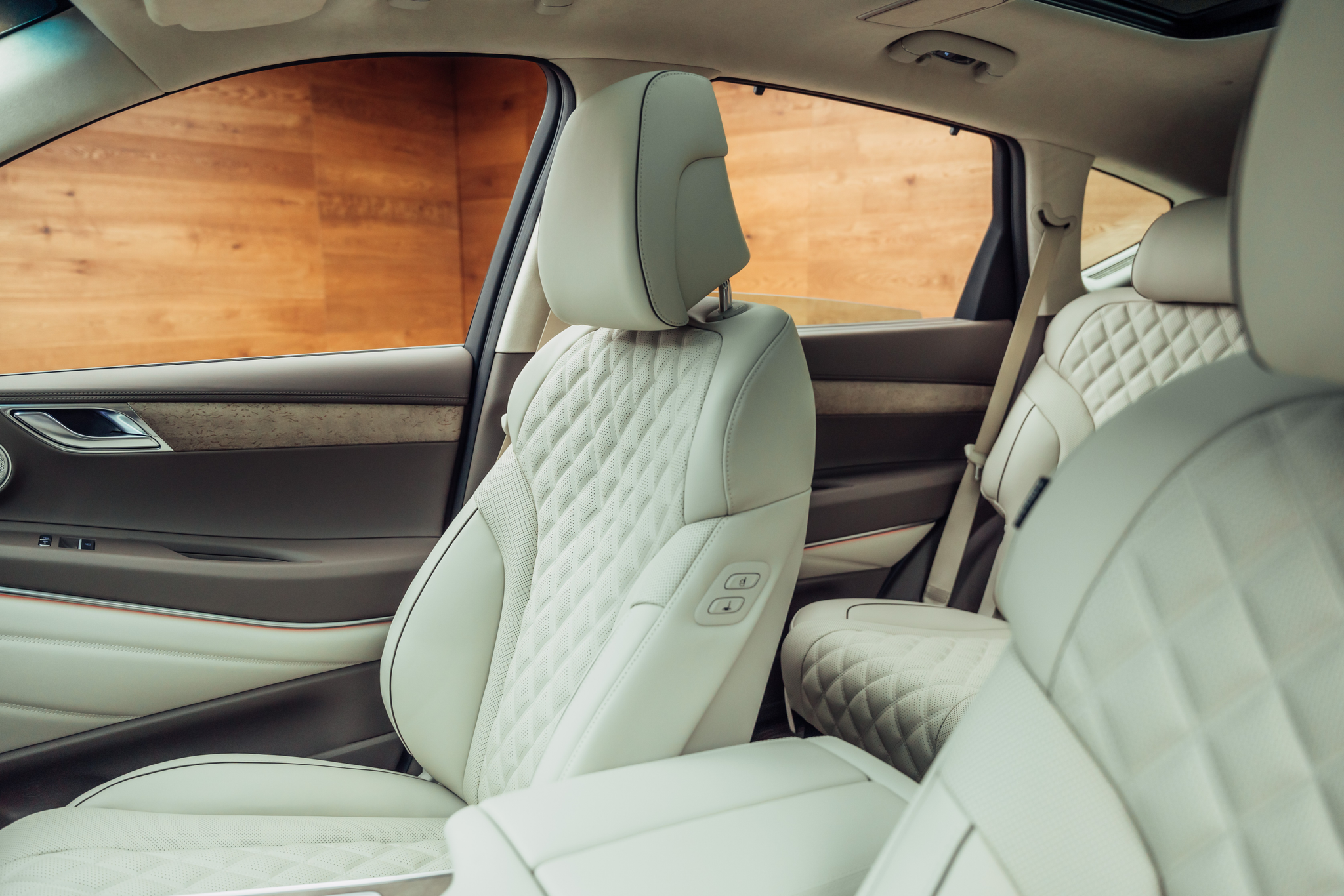 listing desktop thumbnail image 12