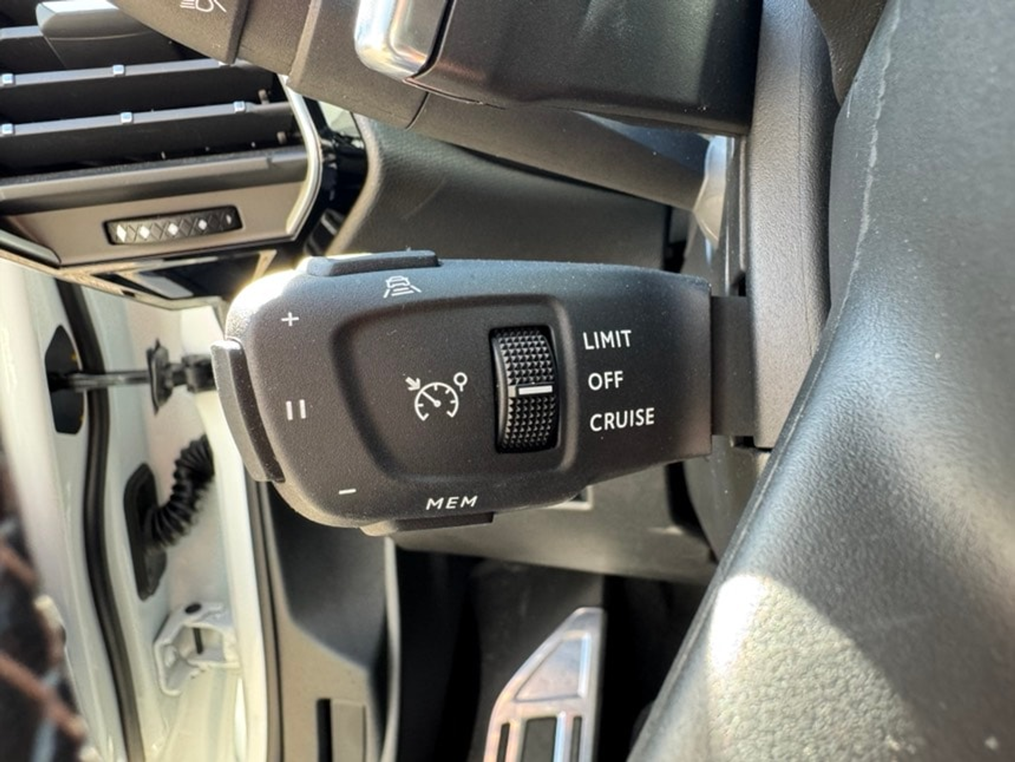 listing desktop thumbnail image 12