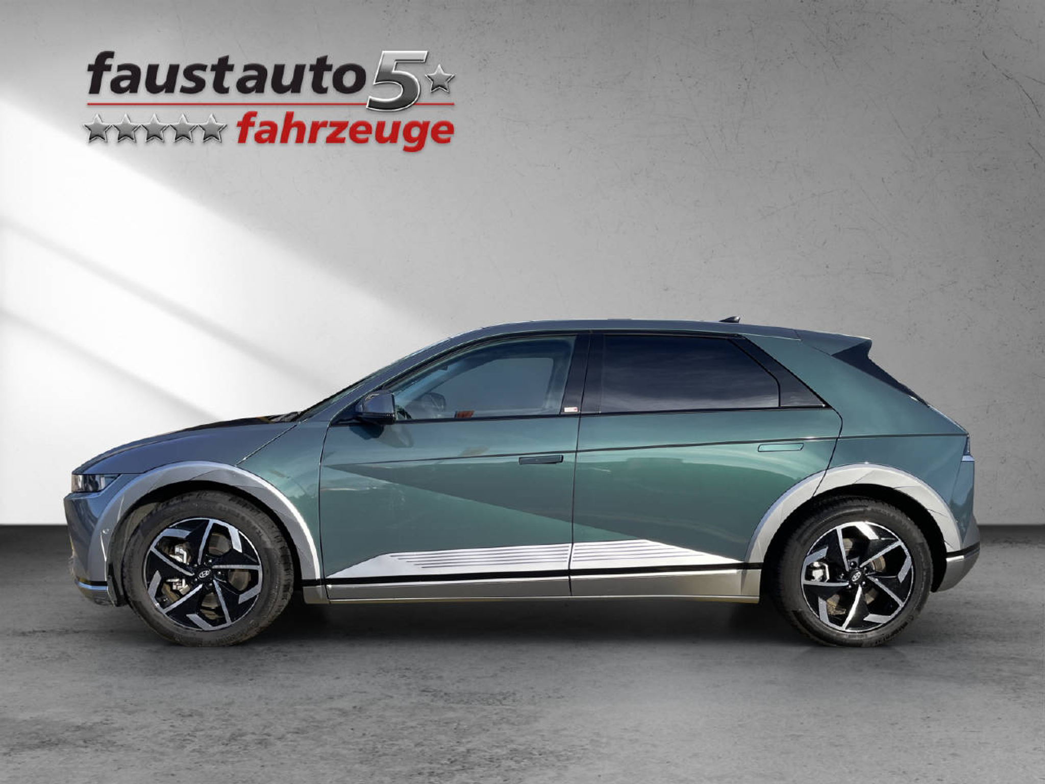 listing desktop thumbnail image 2