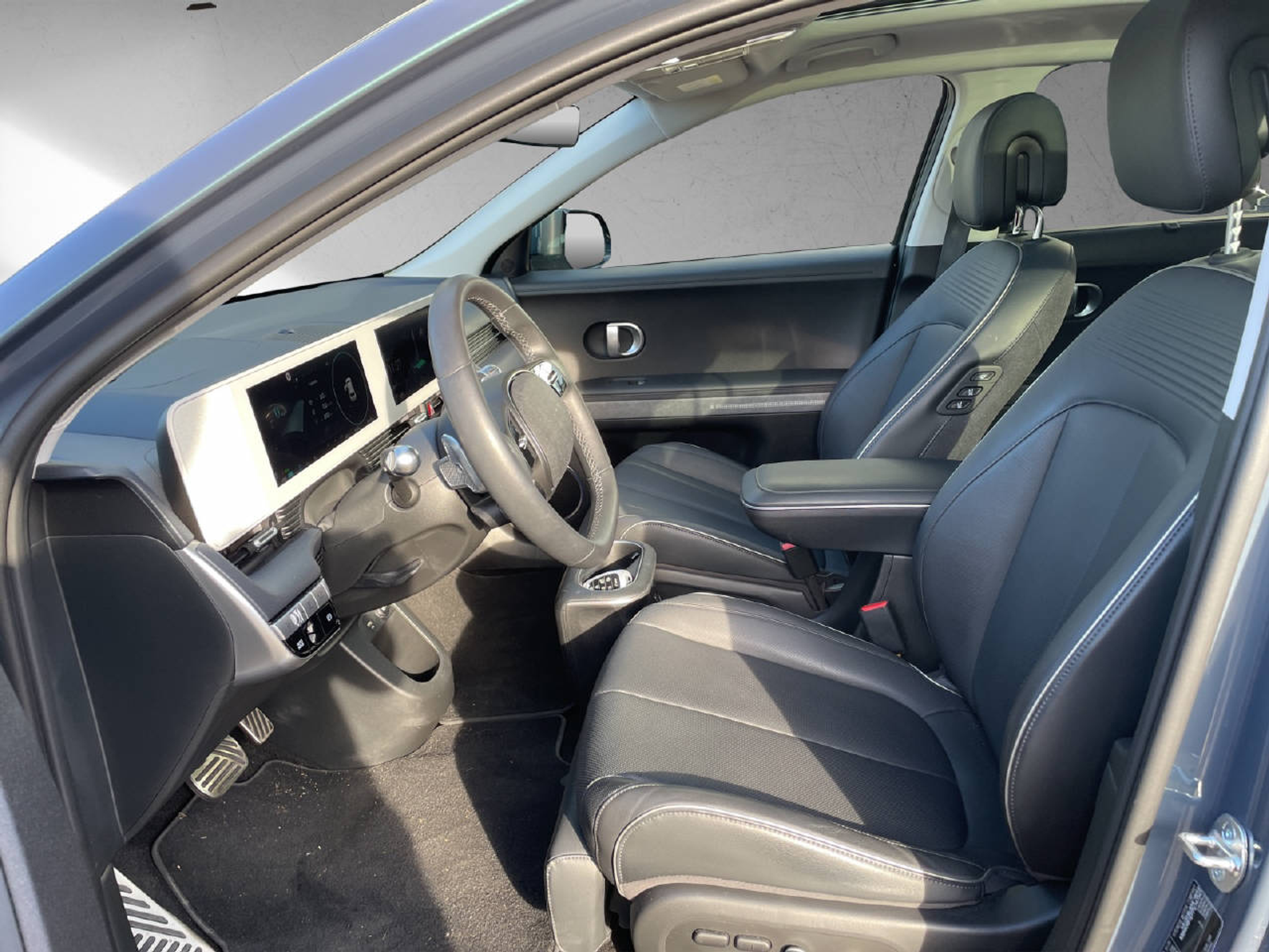 listing desktop thumbnail image 6