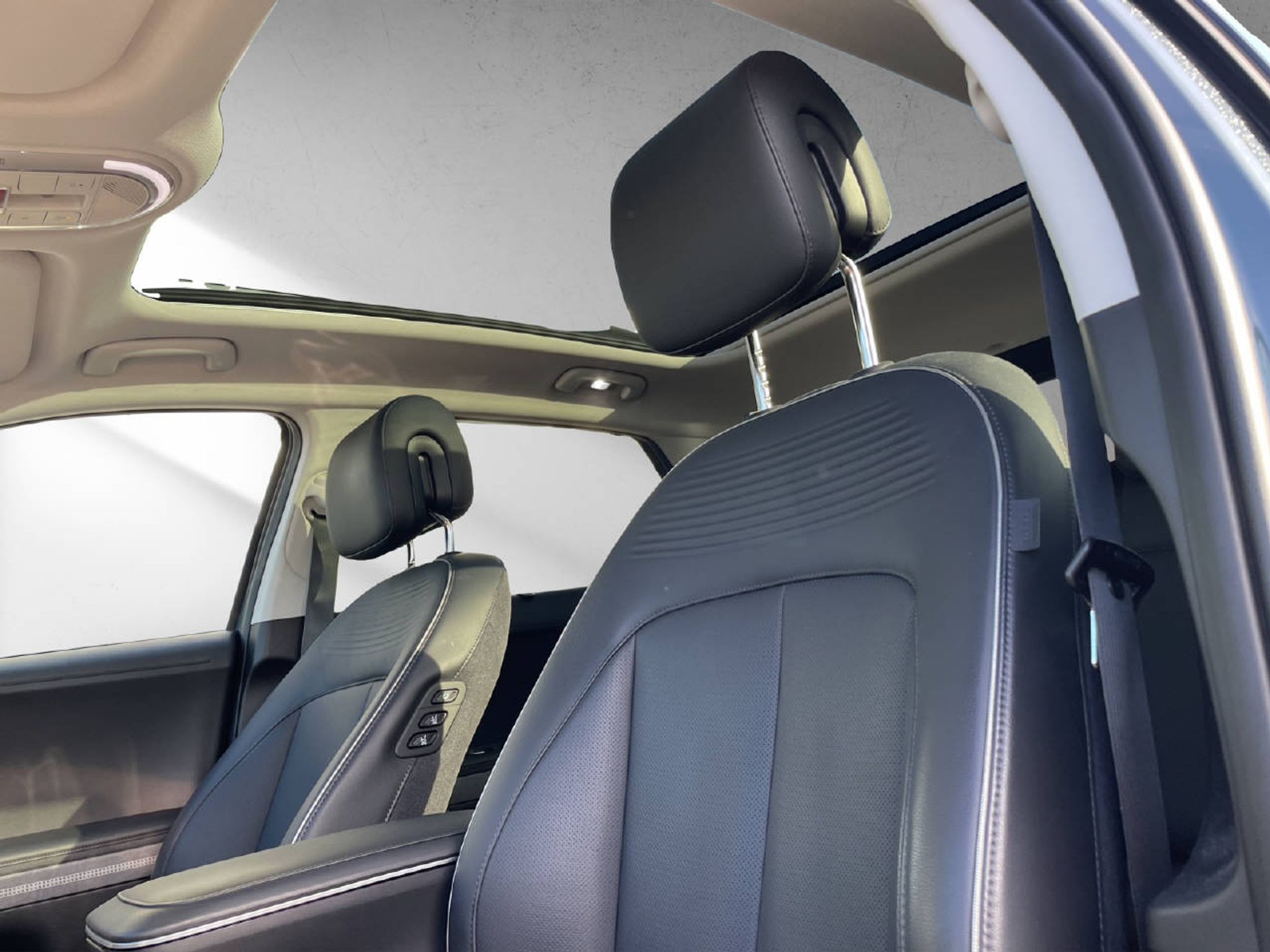 listing desktop thumbnail image 11