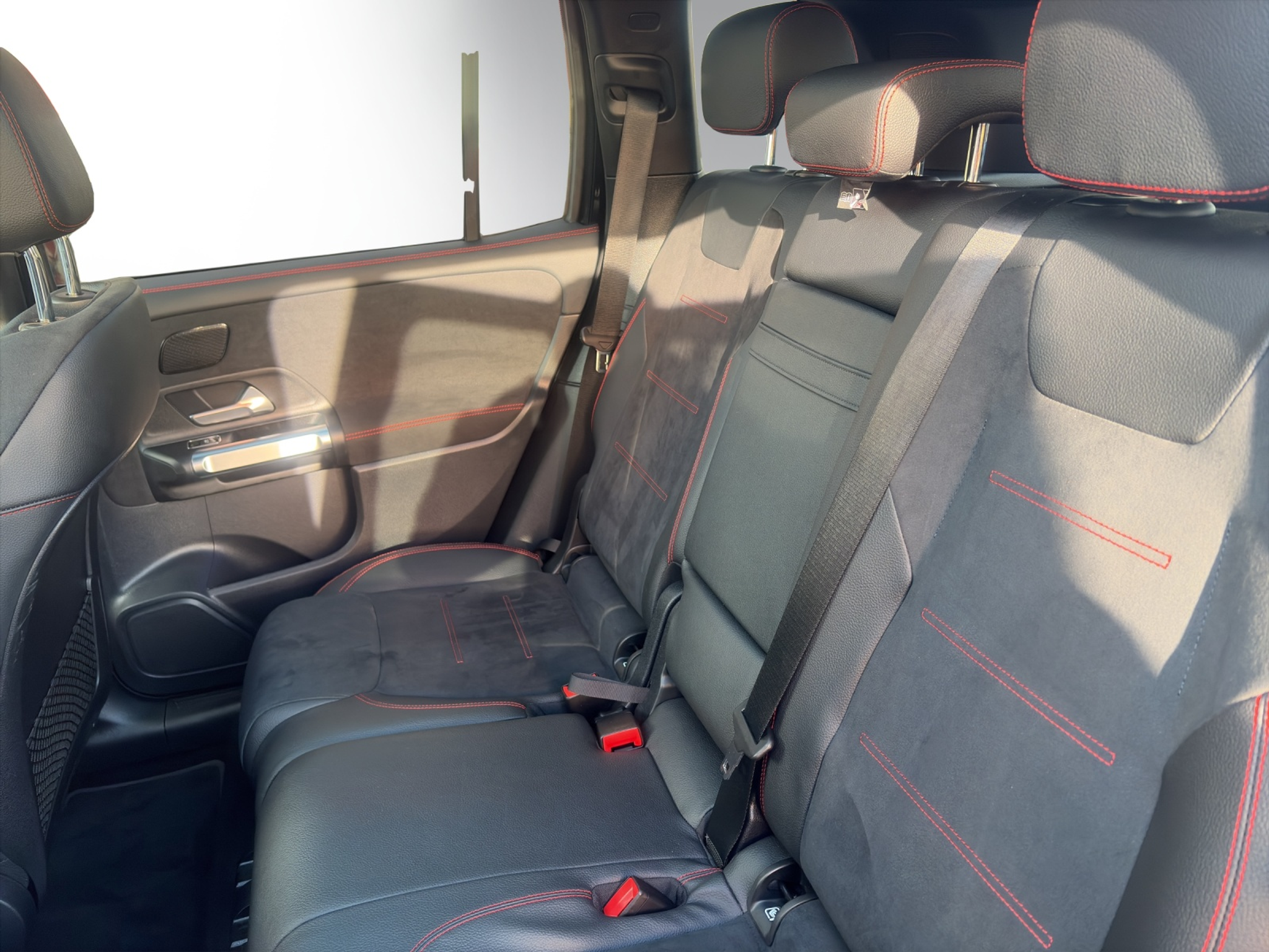 listing desktop thumbnail image 12