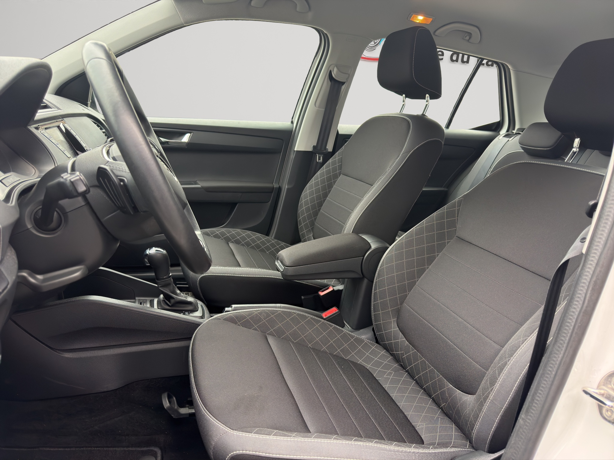 listing desktop thumbnail image 14