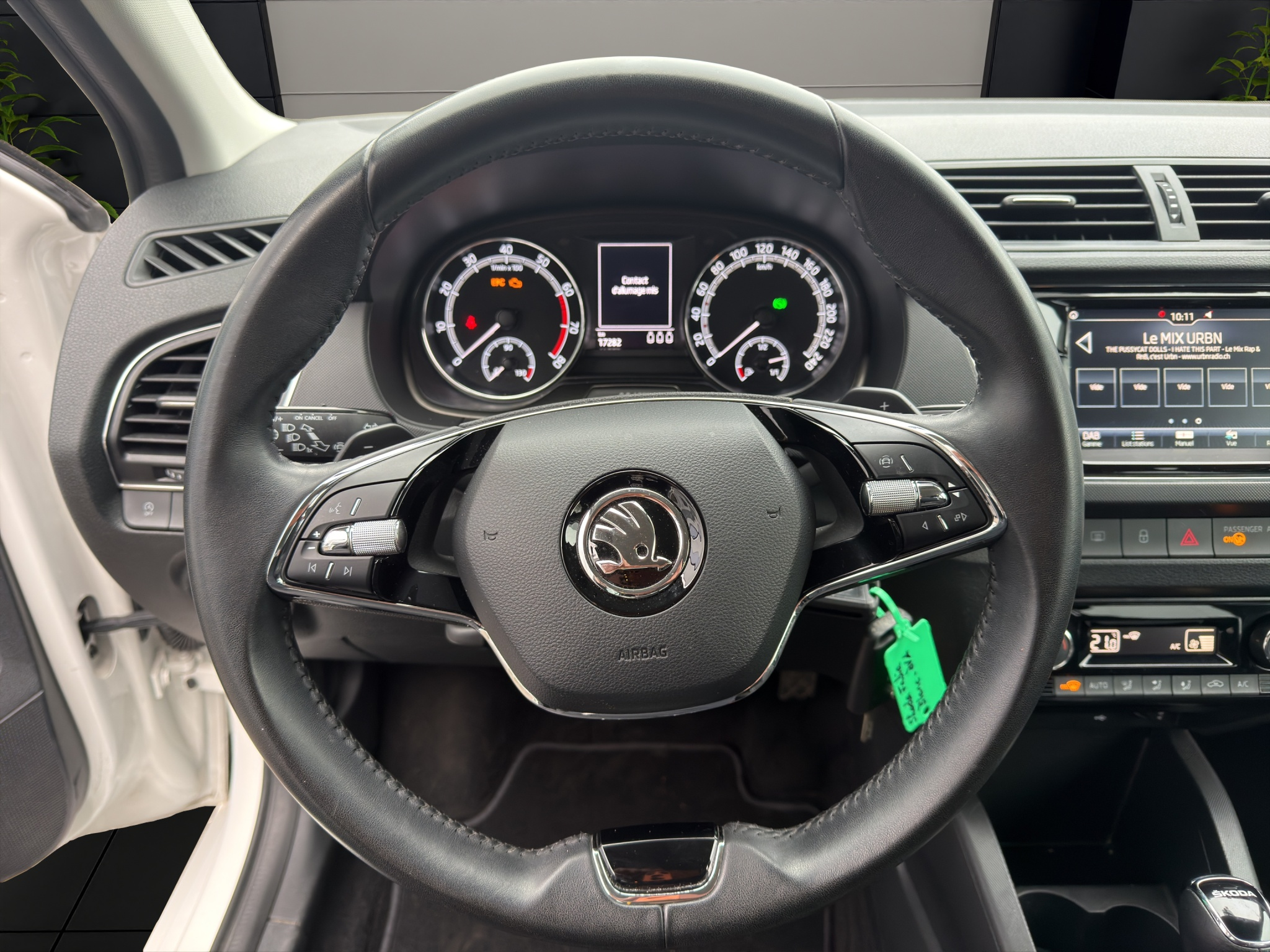 listing desktop thumbnail image 10