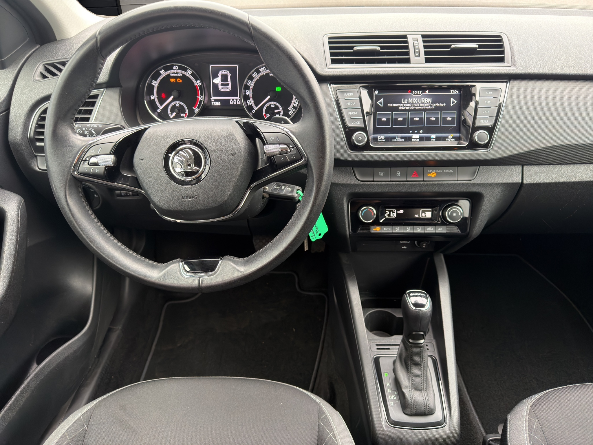 listing desktop thumbnail image 9