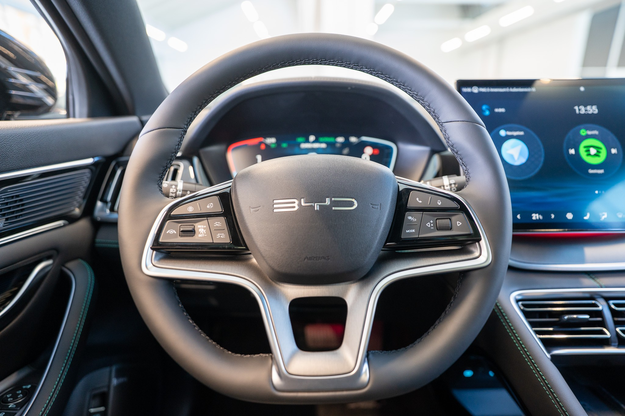 listing desktop thumbnail image 16