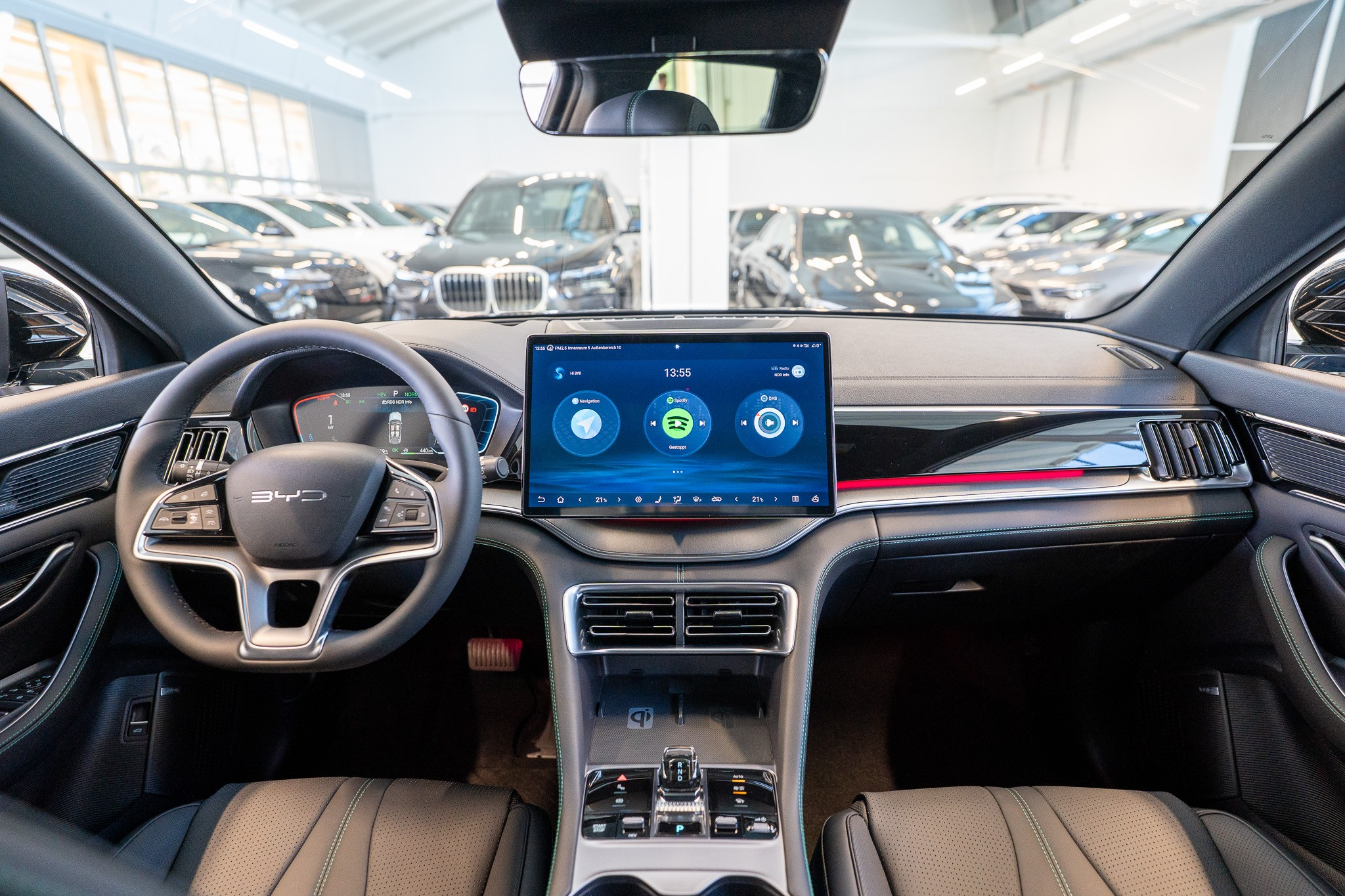 listing desktop thumbnail image 15