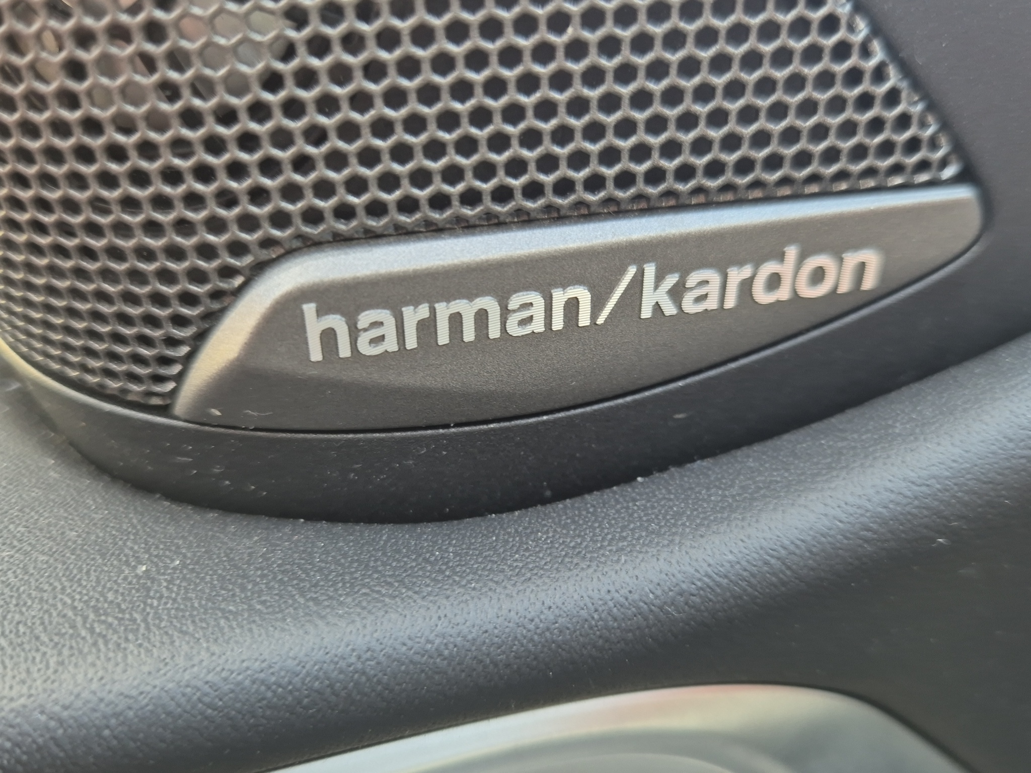 listing desktop thumbnail image 14