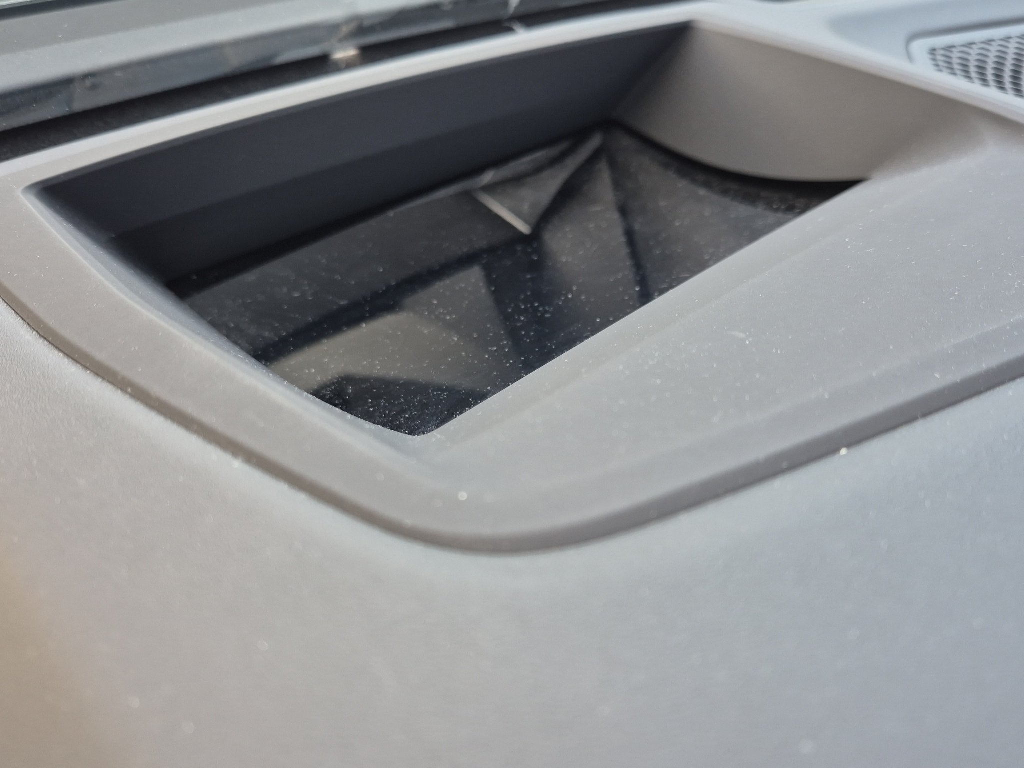 listing desktop thumbnail image 12