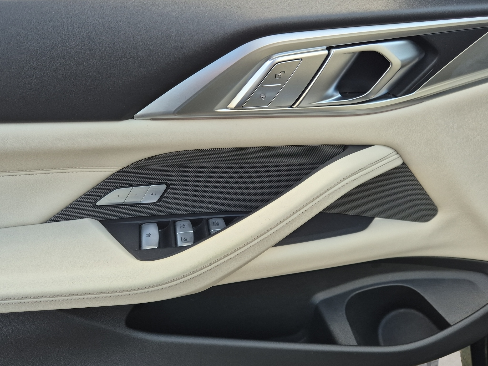 listing desktop thumbnail image 13