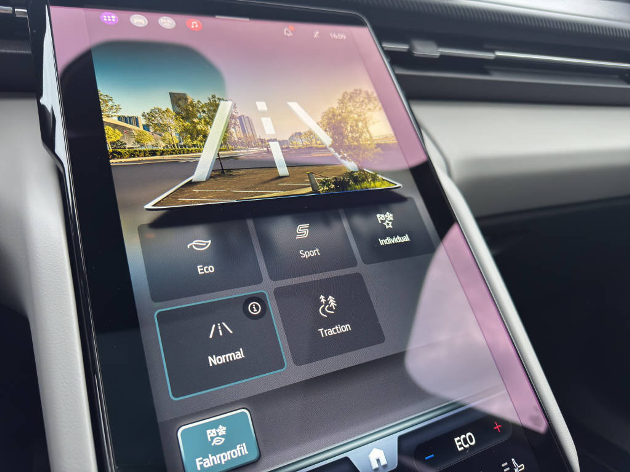 listing desktop thumbnail image 12