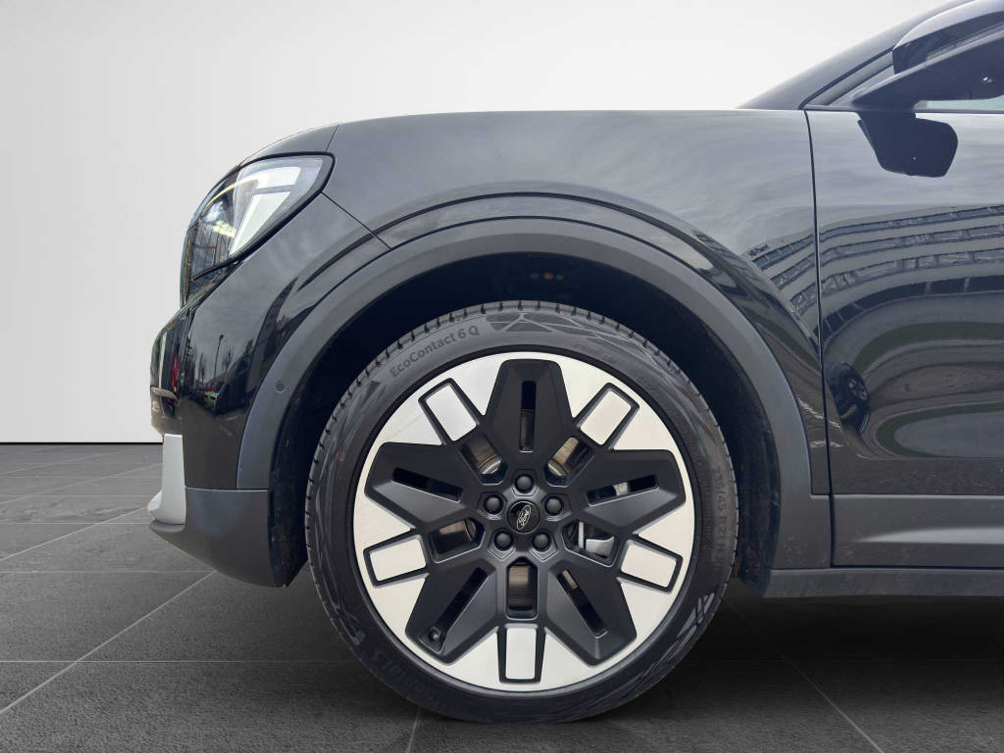 listing desktop thumbnail image 18