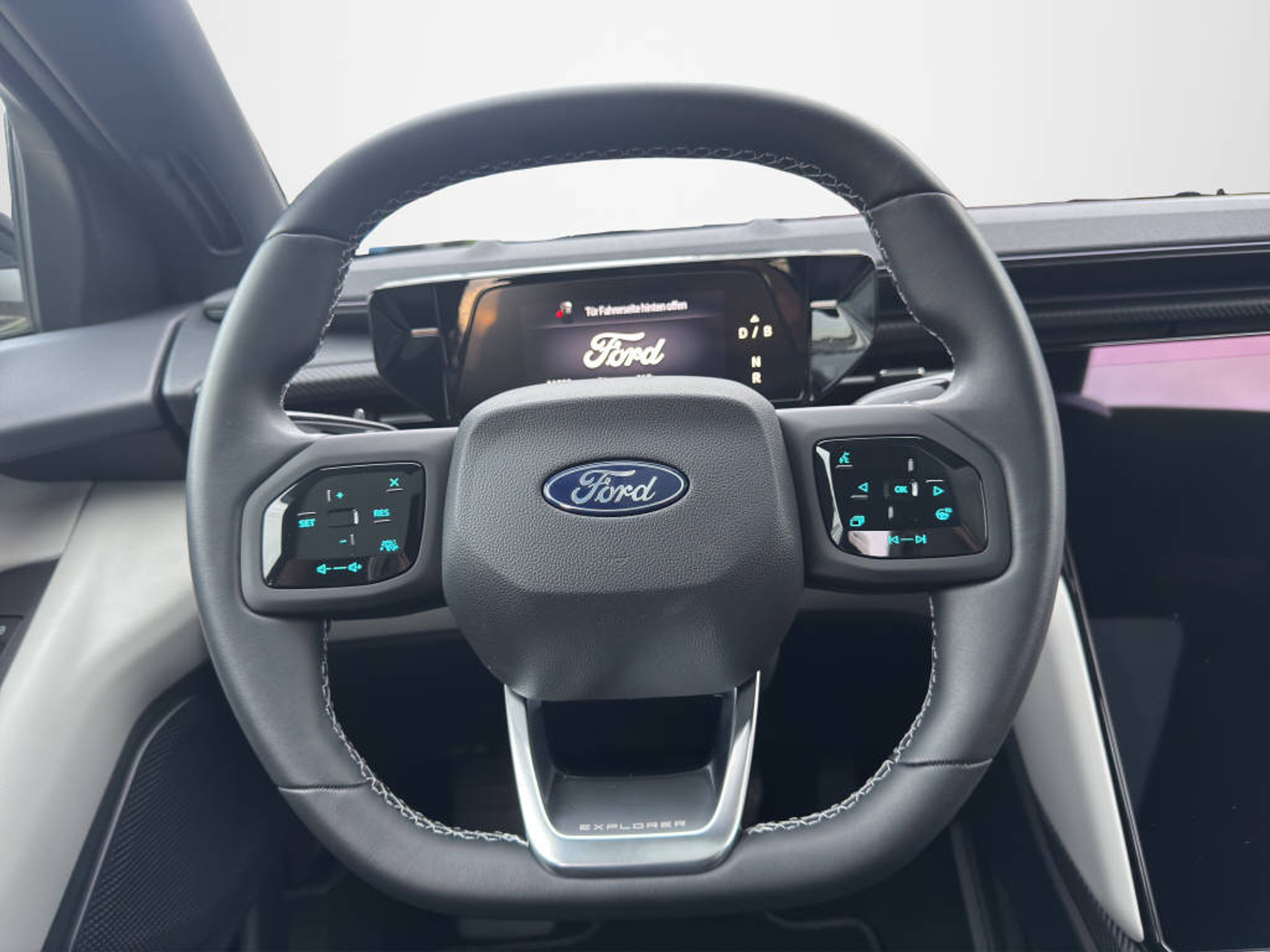 listing desktop thumbnail image 9