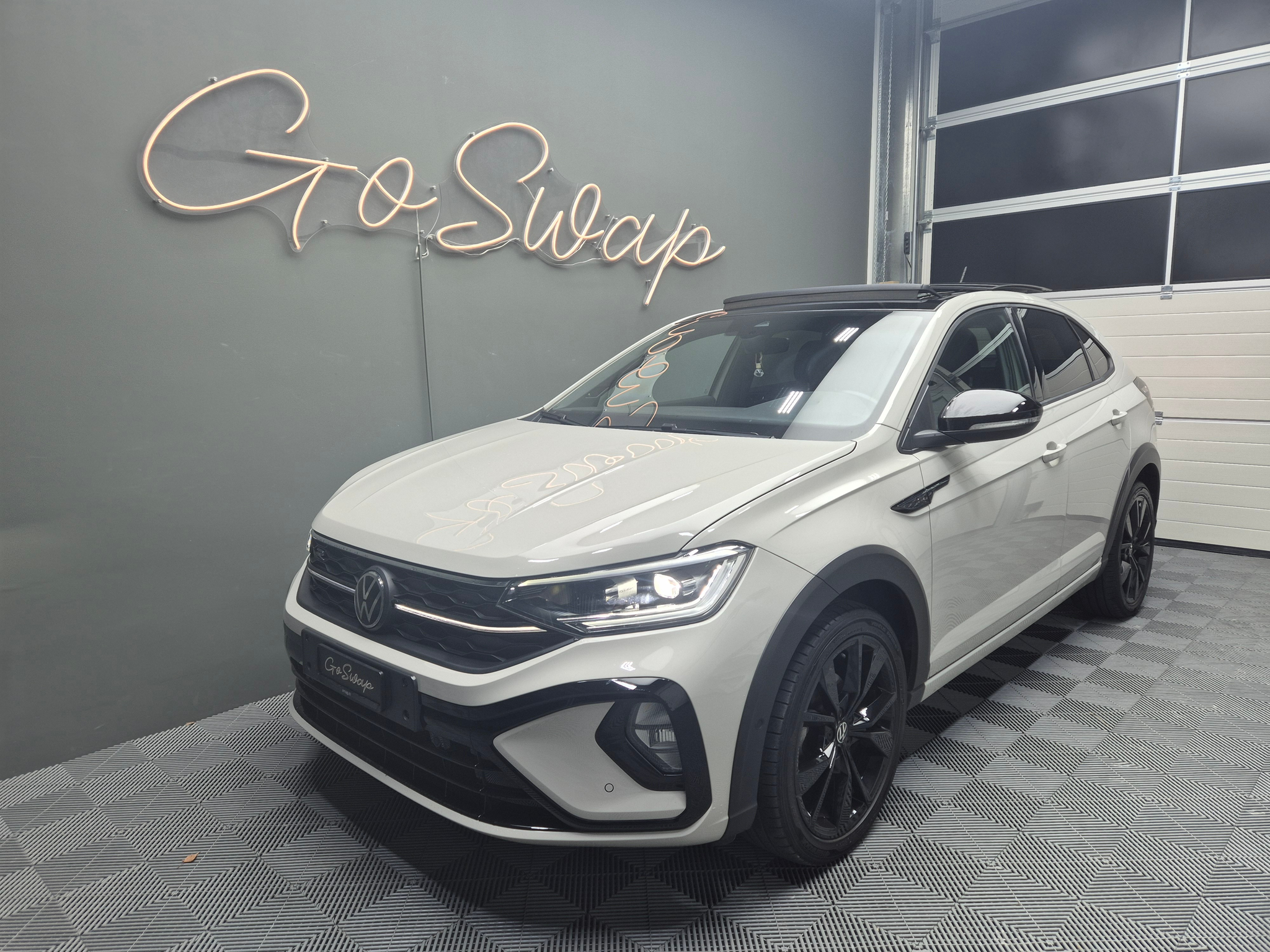 listing desktop thumbnail image 4