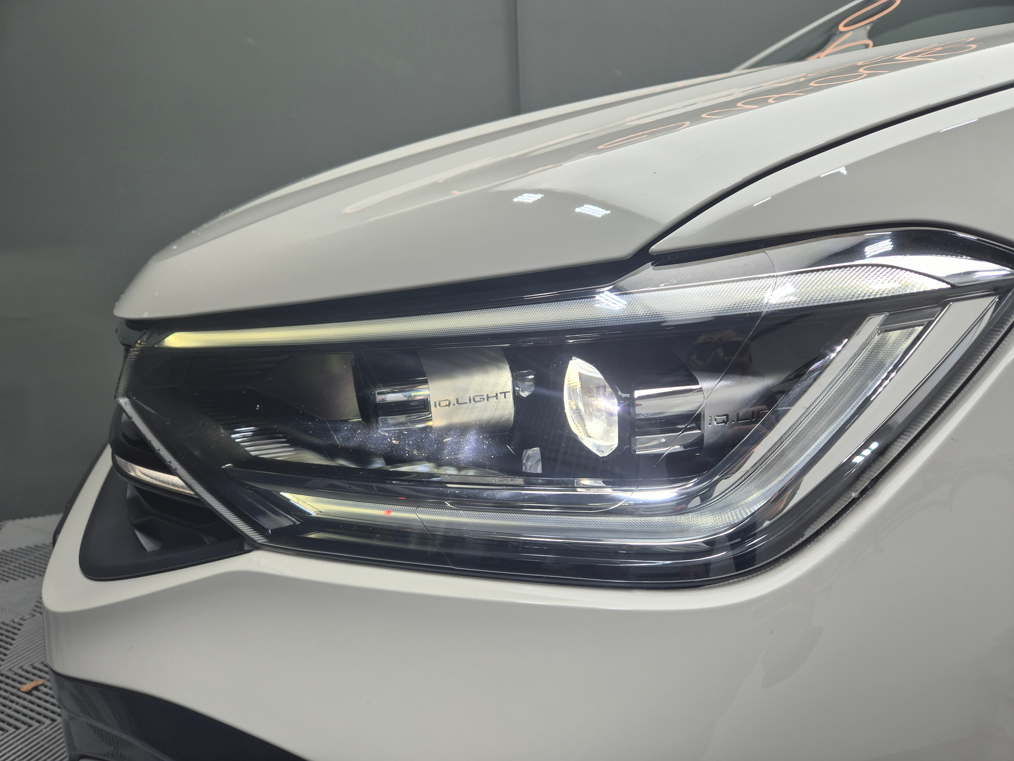 listing desktop thumbnail image 11