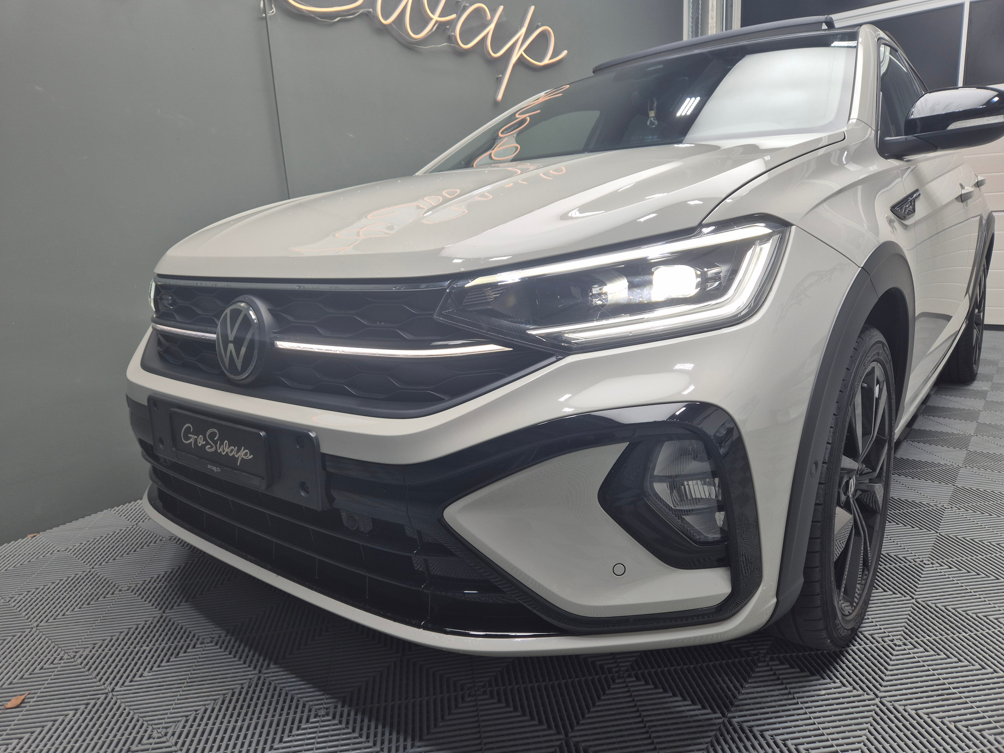 listing desktop thumbnail image 6