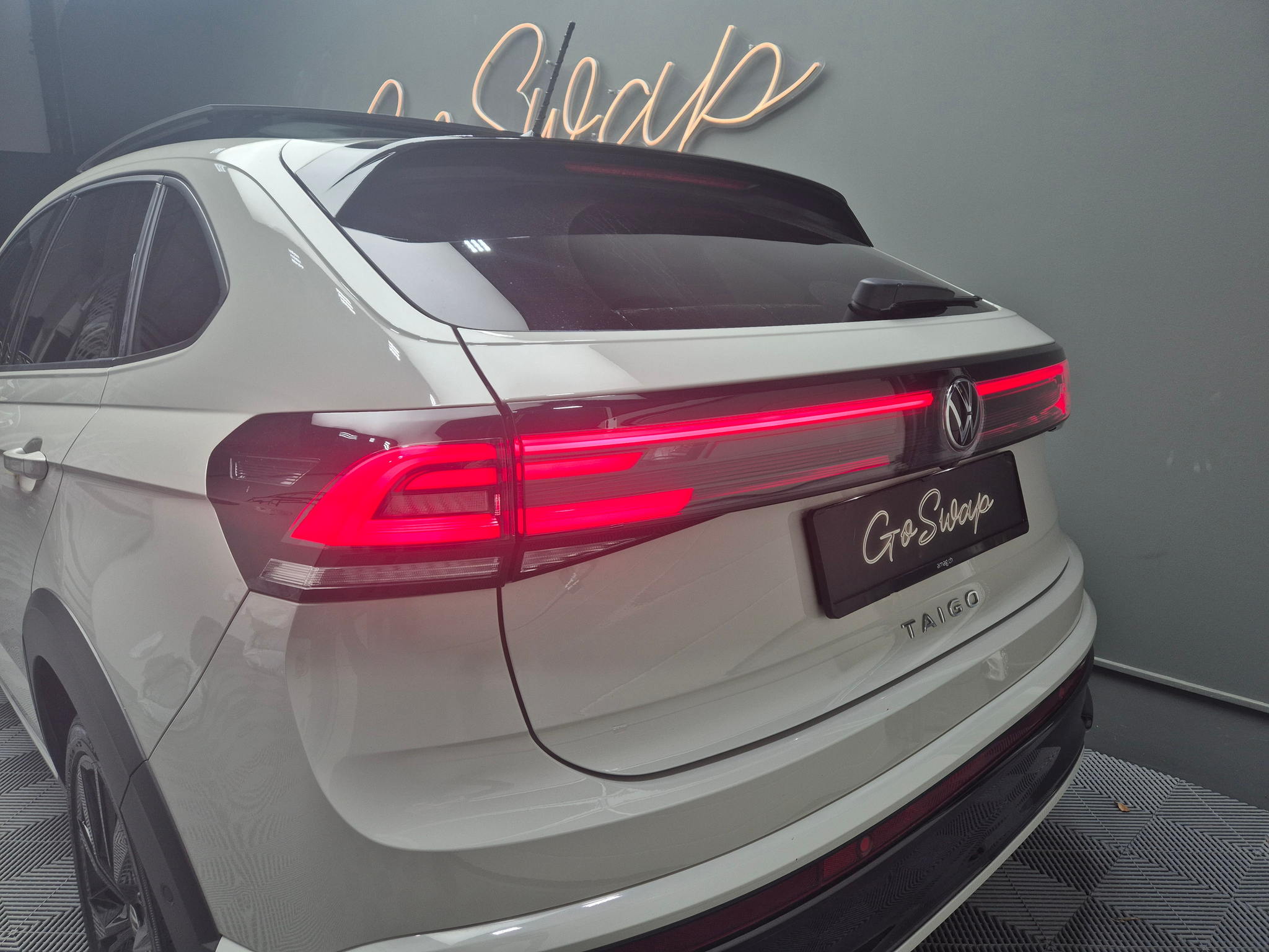 listing desktop thumbnail image 9