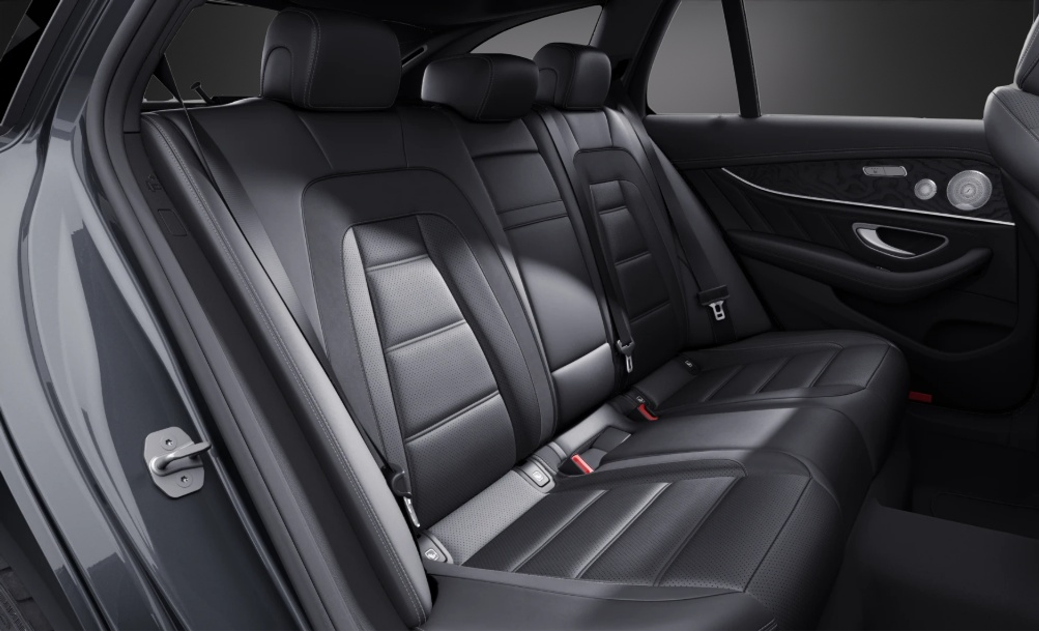 listing desktop thumbnail image 7