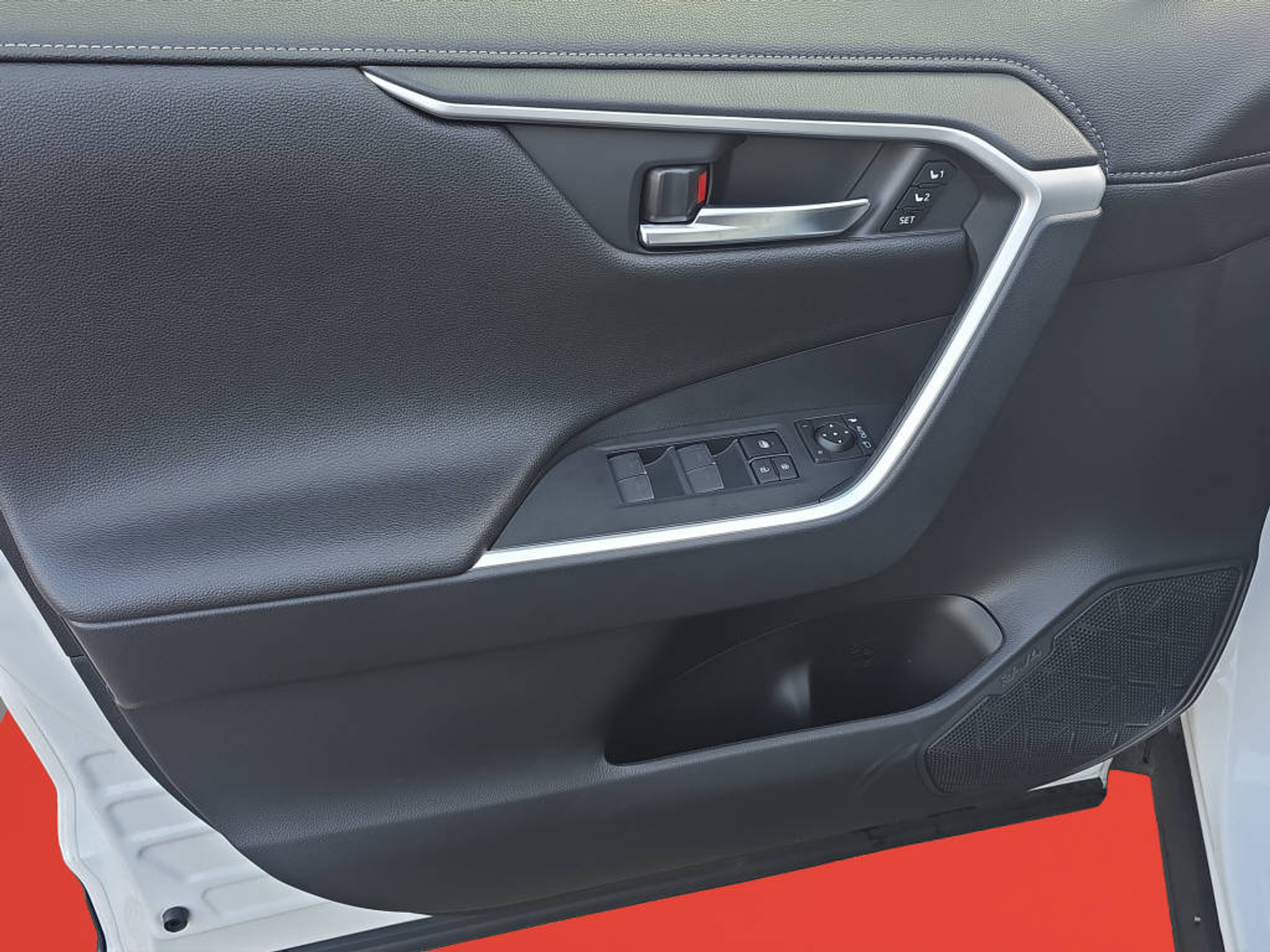 listing desktop thumbnail image 13