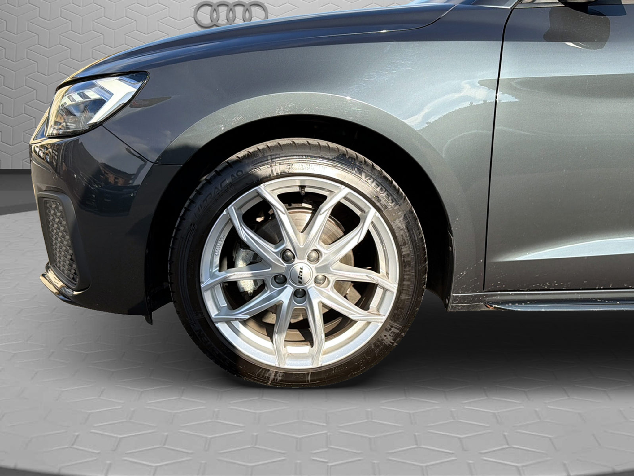 listing desktop thumbnail image 8