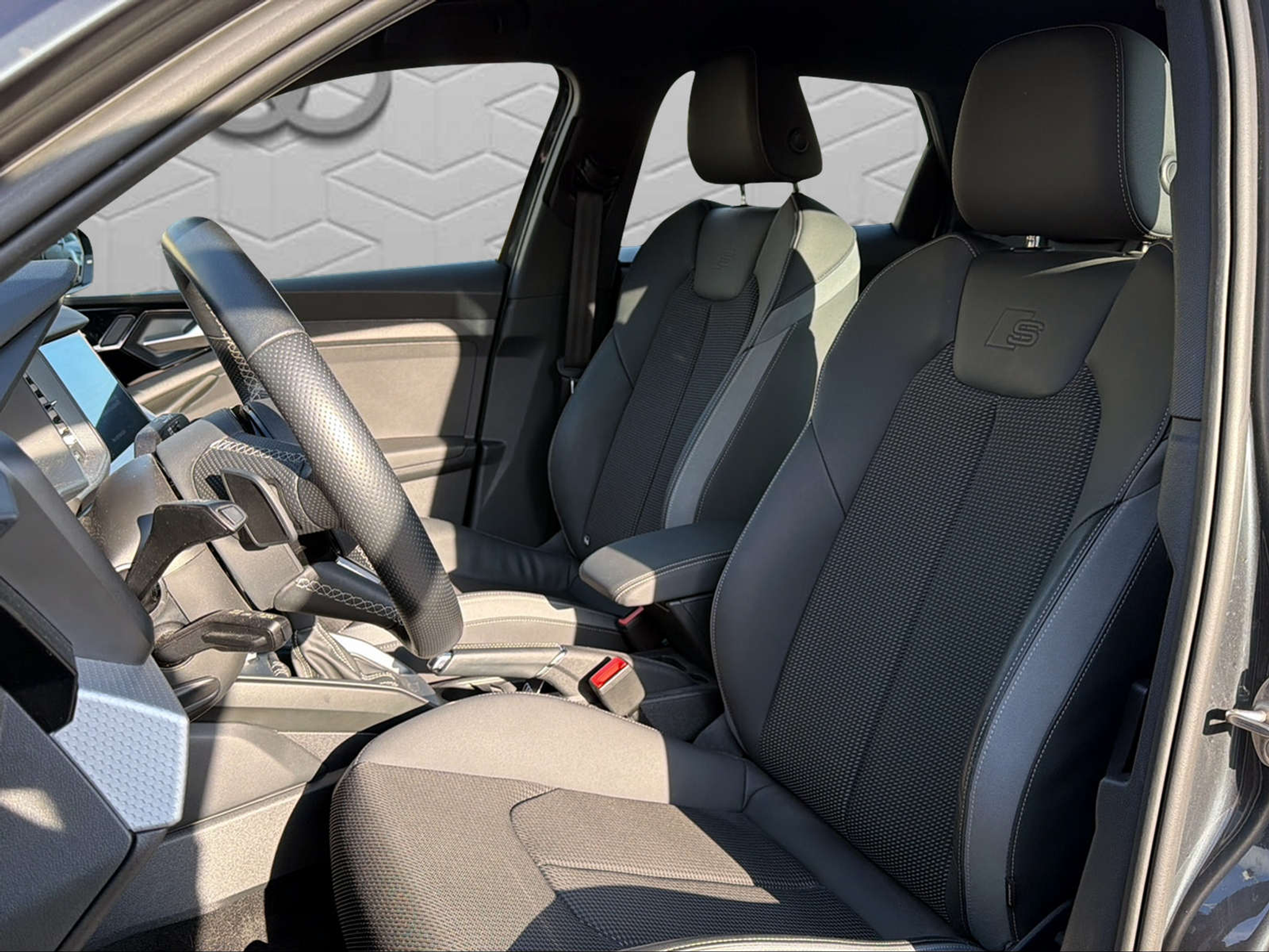 listing desktop thumbnail image 10