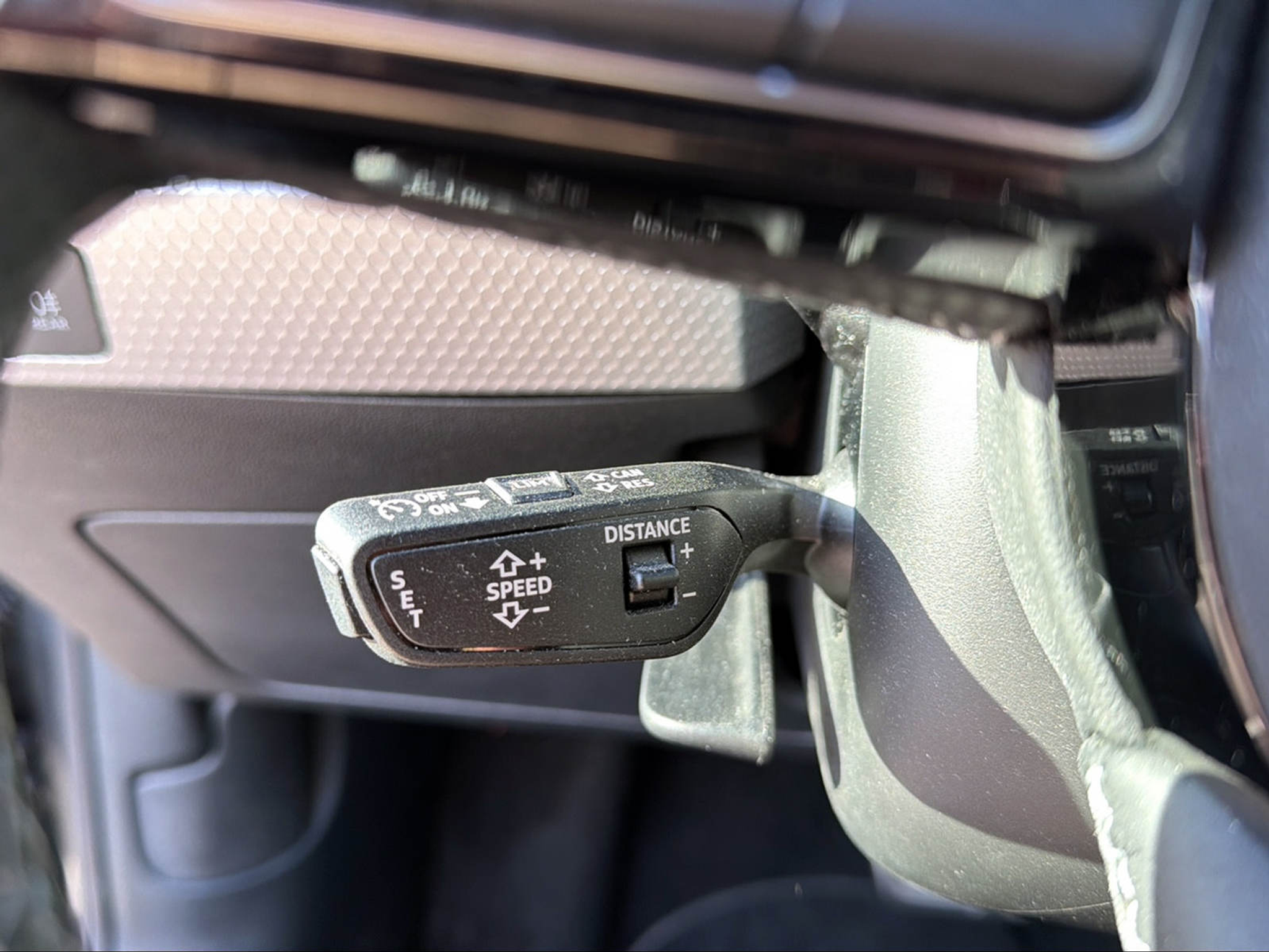 listing desktop thumbnail image 18