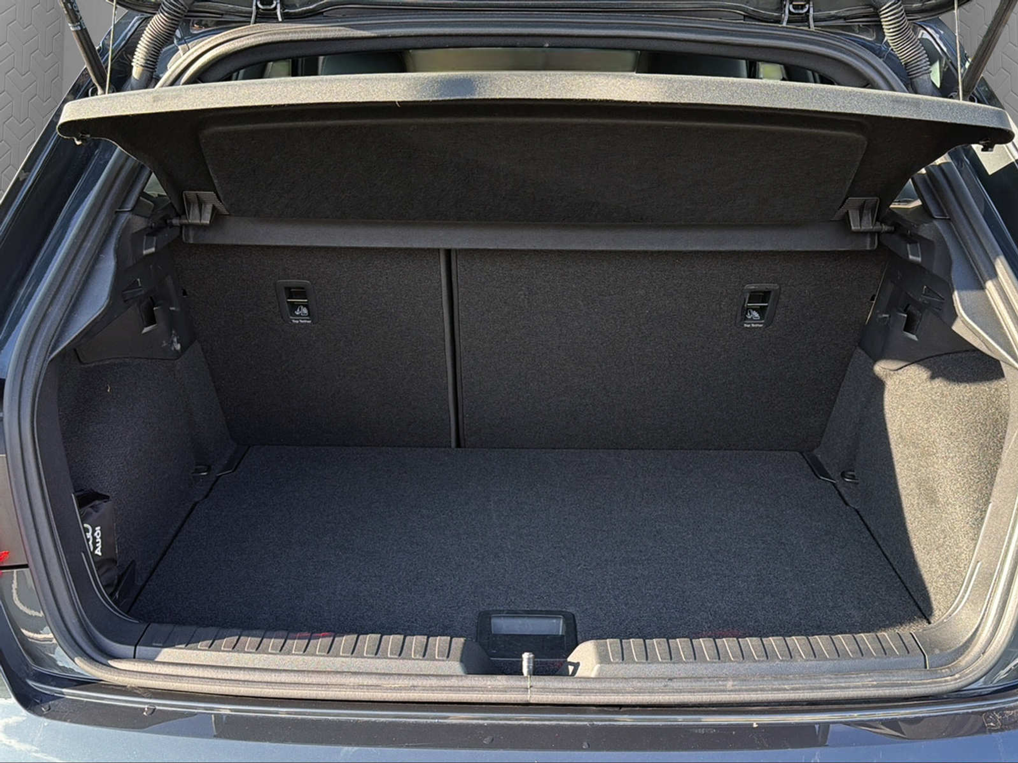 listing desktop thumbnail image 9