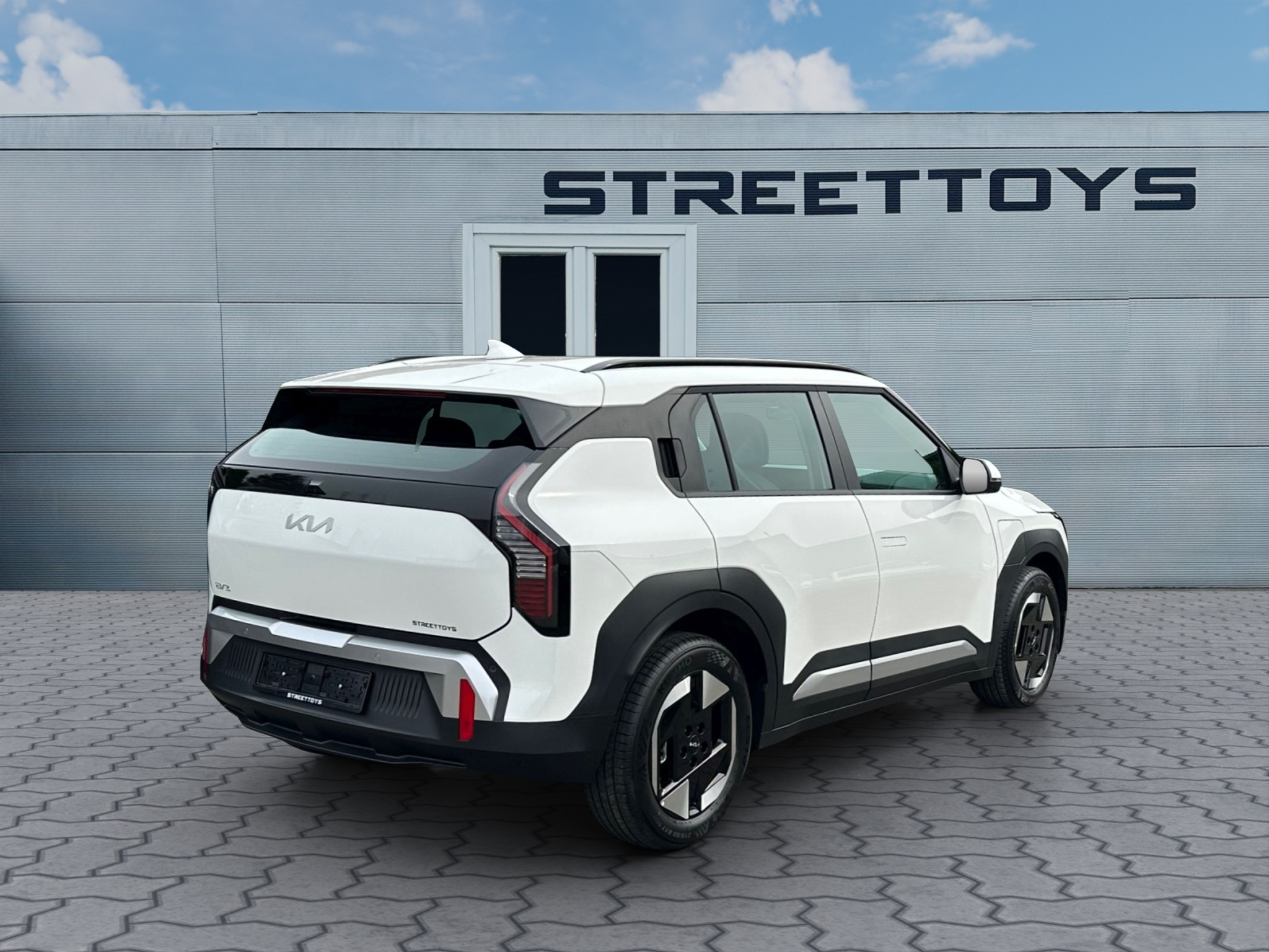 listing desktop thumbnail image 2