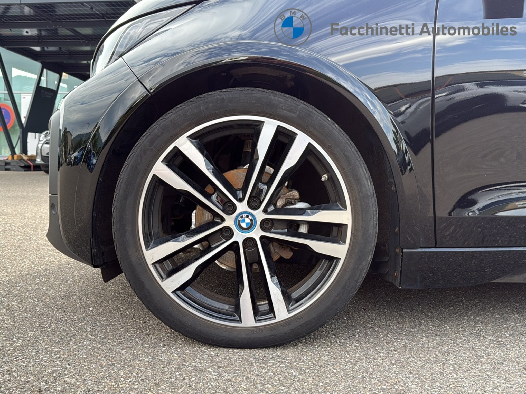 listing desktop thumbnail image 8