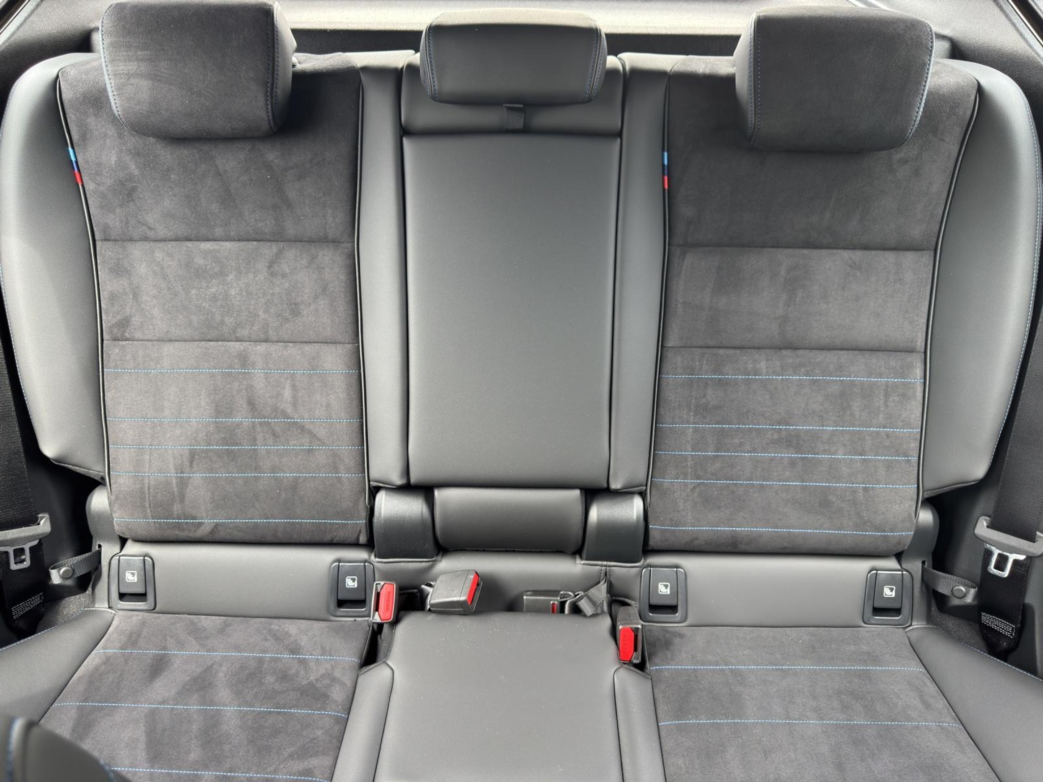 listing desktop thumbnail image 16