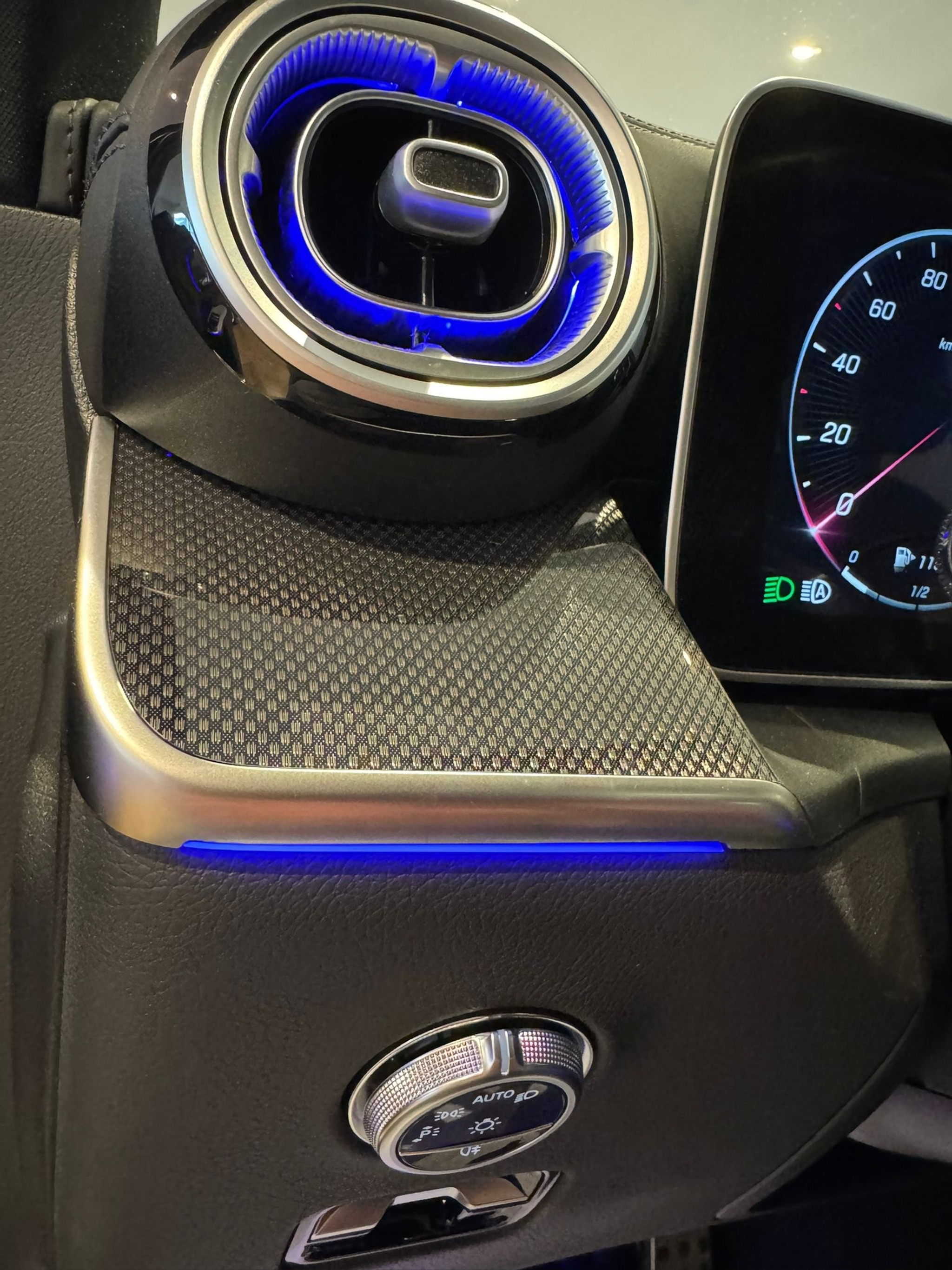 listing desktop thumbnail image 26