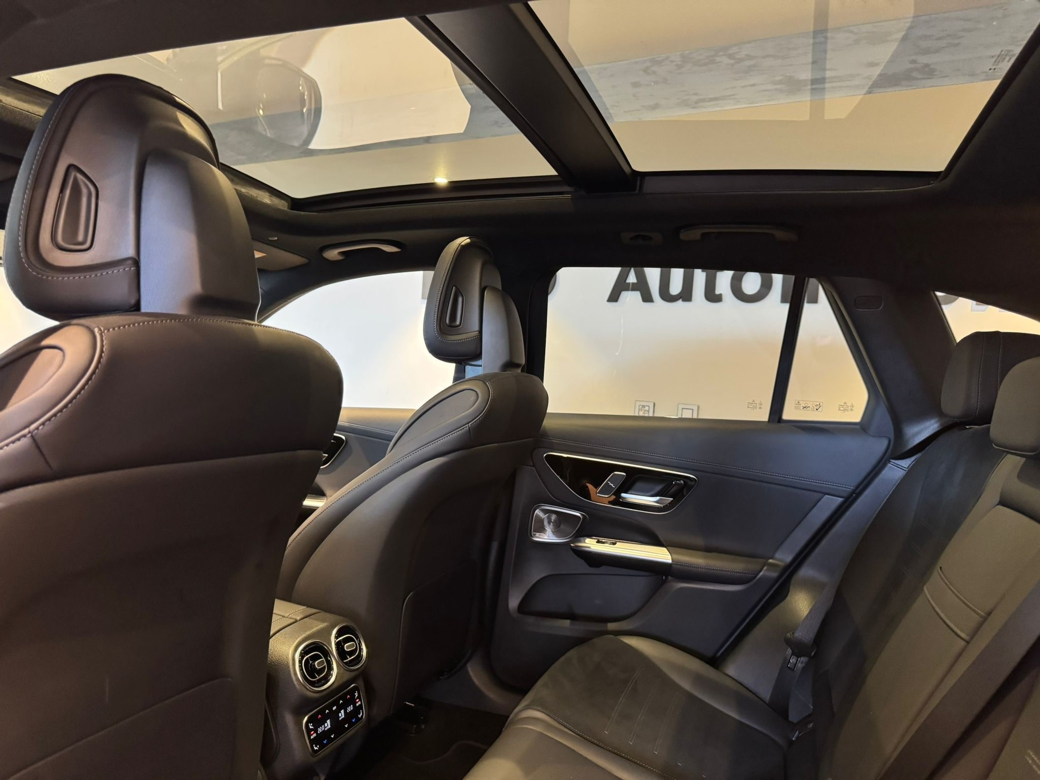 listing desktop thumbnail image 19