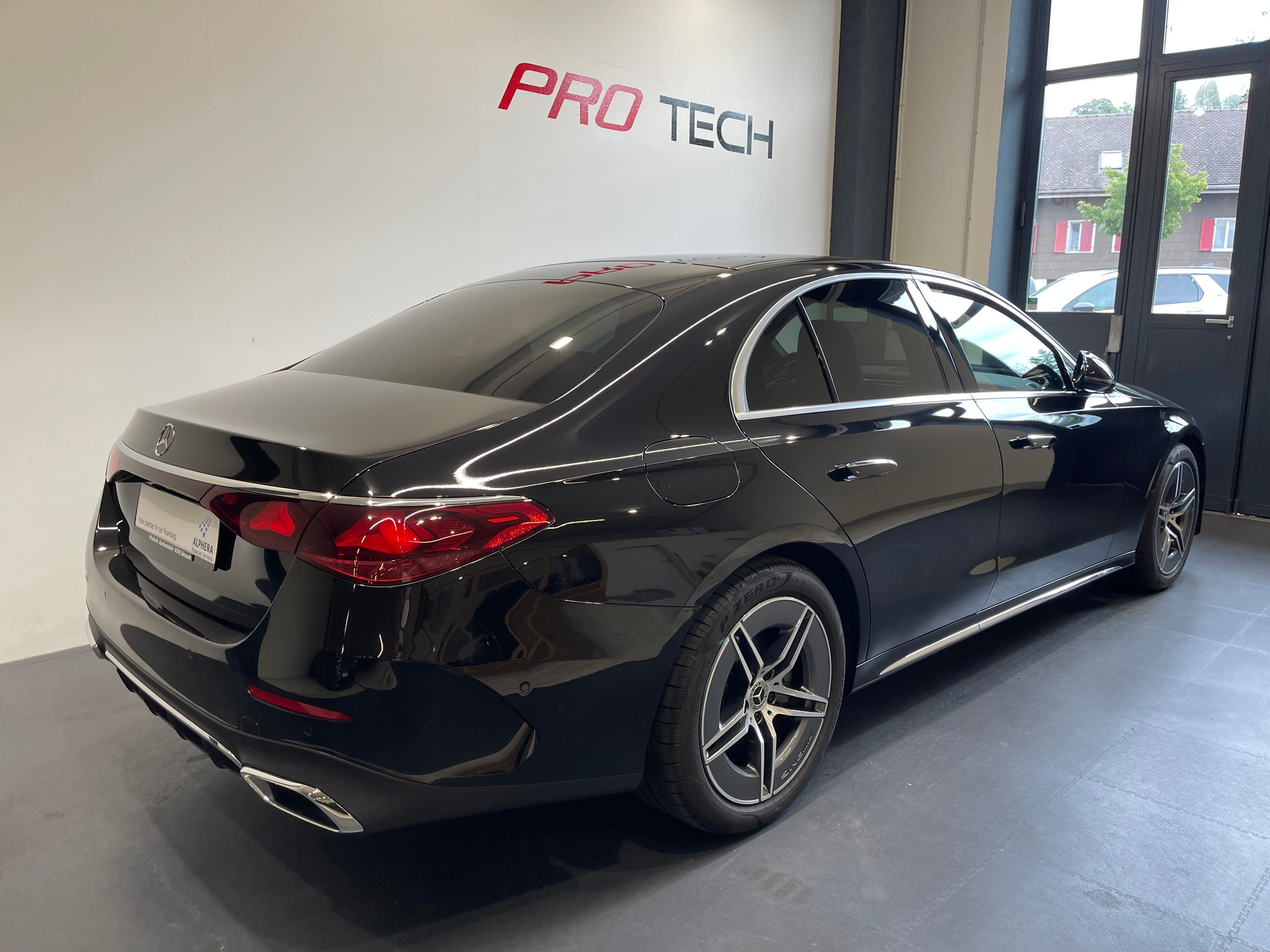 listing desktop thumbnail image 2