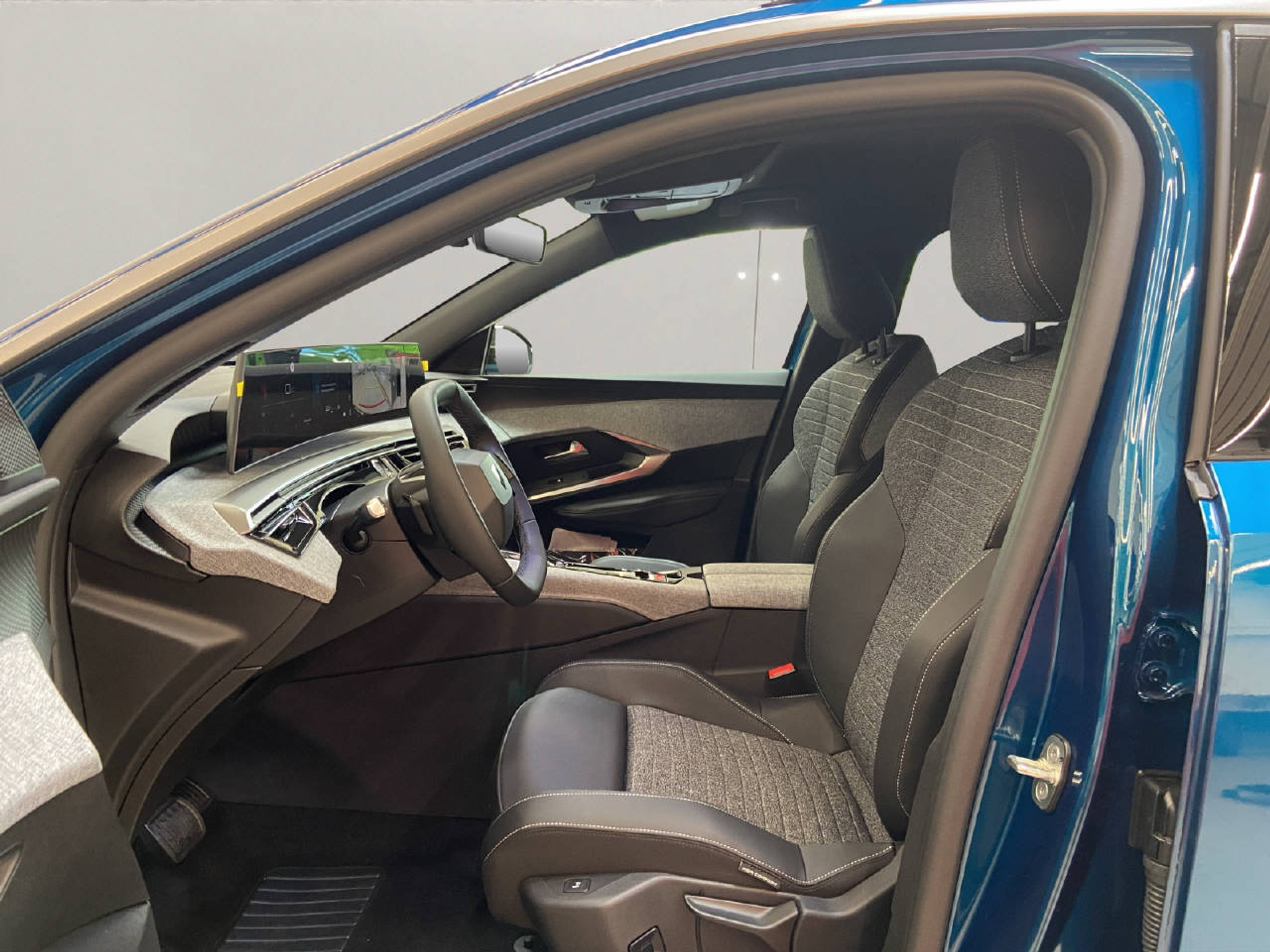 listing desktop thumbnail image 4