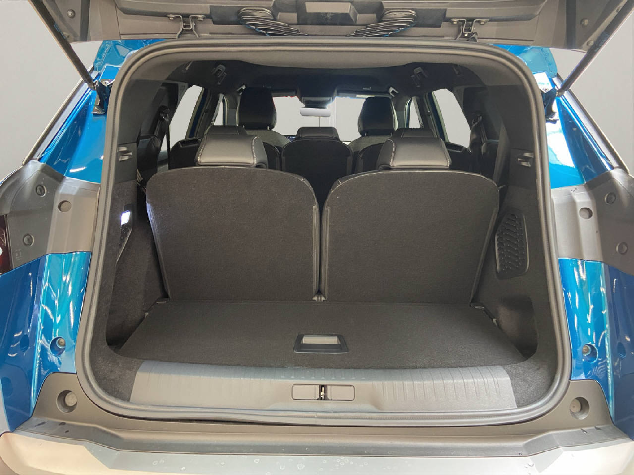 listing desktop thumbnail image 11