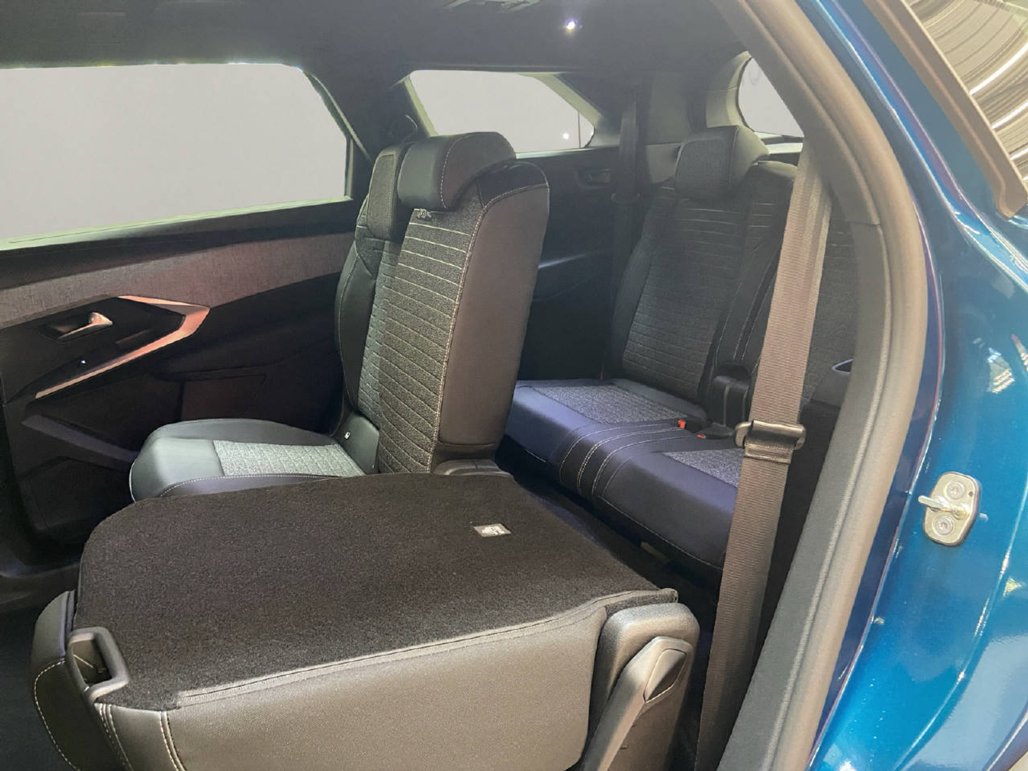 listing desktop thumbnail image 9