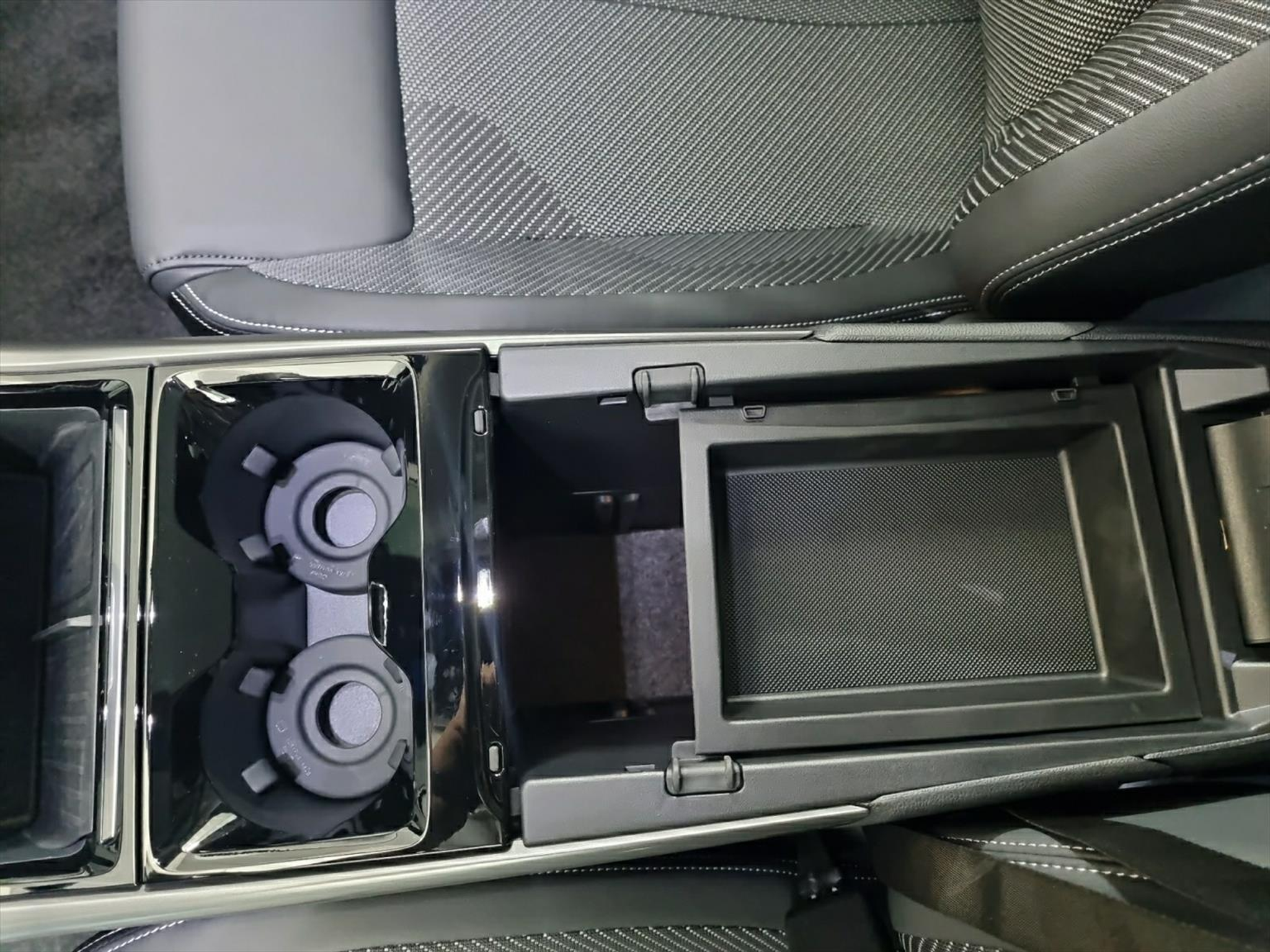 listing desktop thumbnail image 10