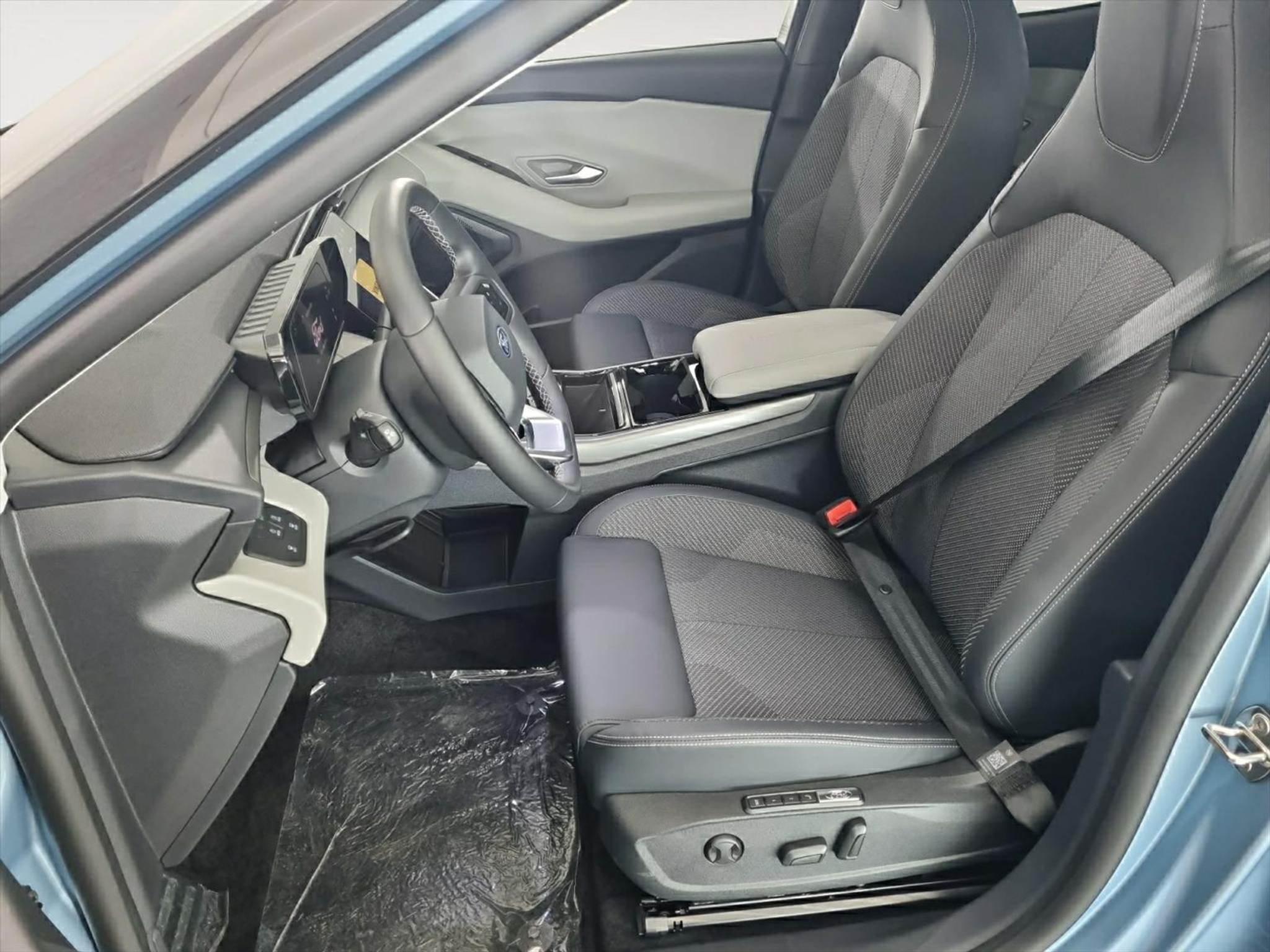 listing desktop thumbnail image 4